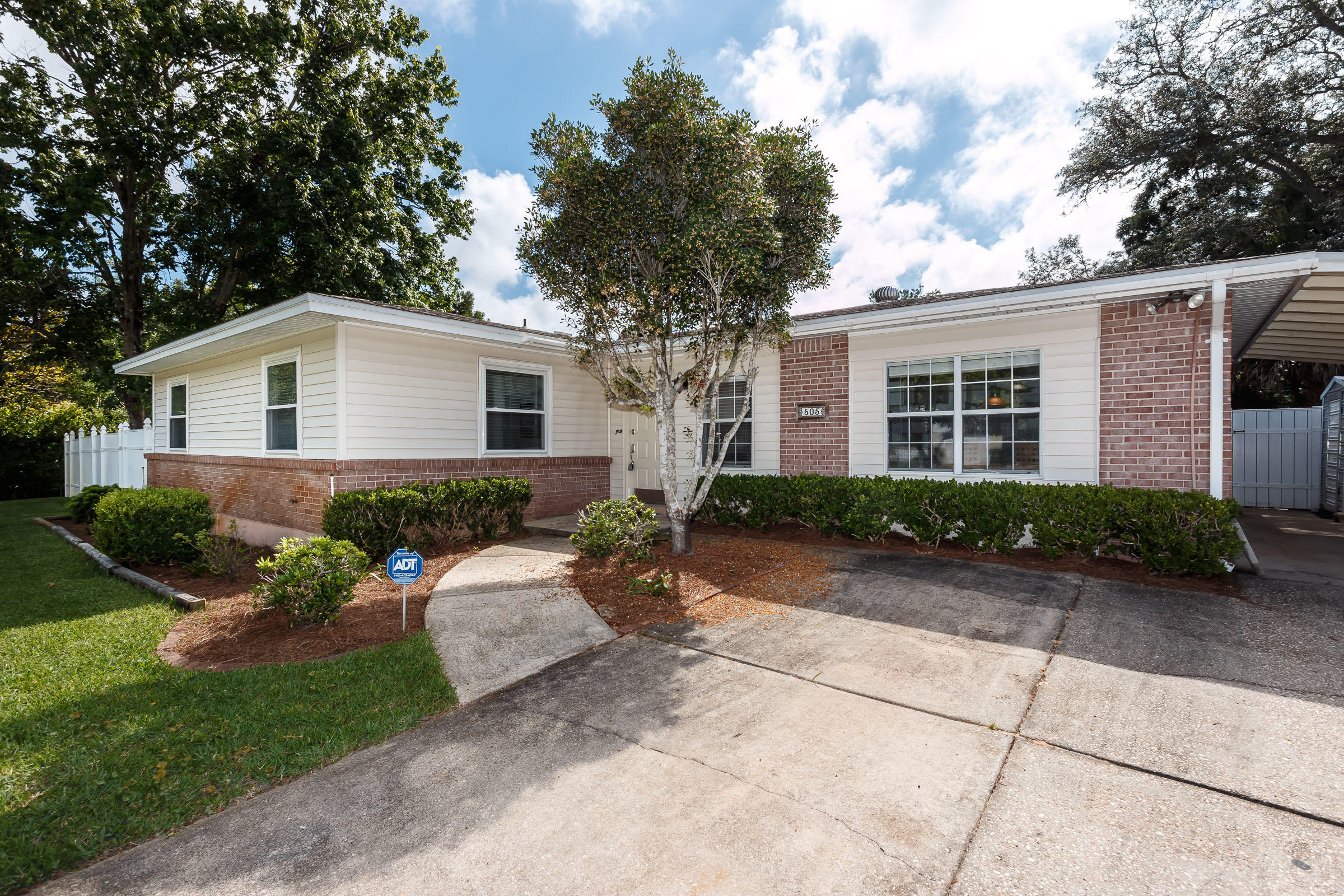 MIDPINES - Residential