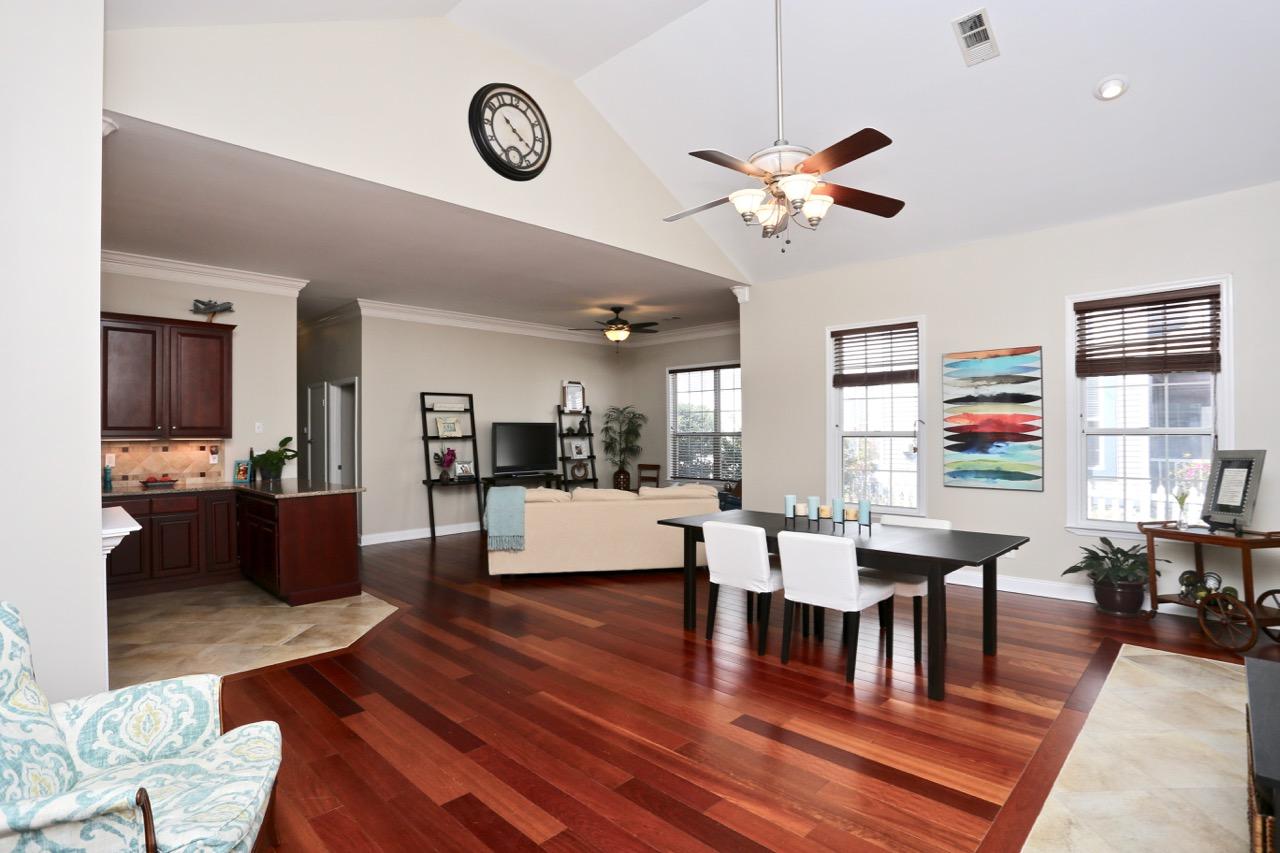 SOVEREIGN ISLE S/D - Residential