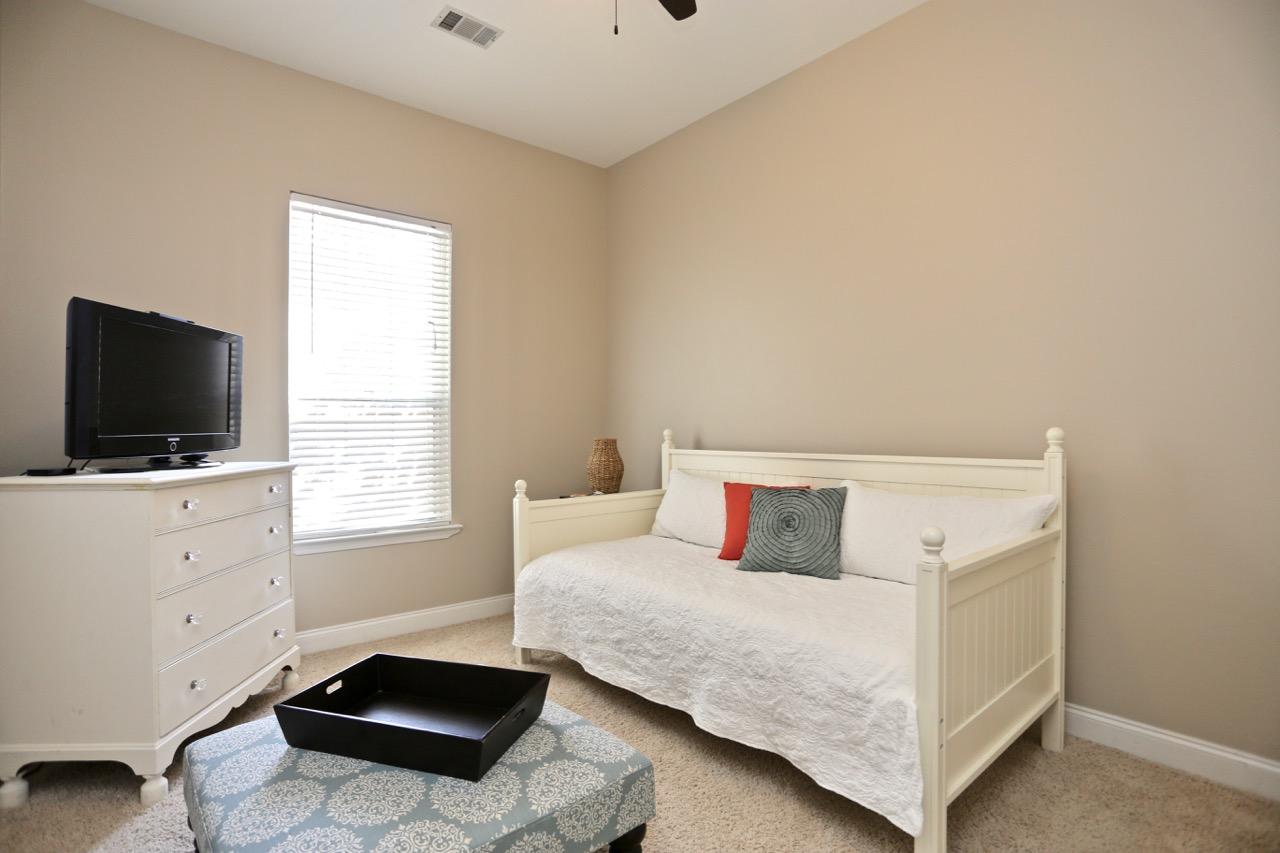 SOVEREIGN ISLE S/D - Residential