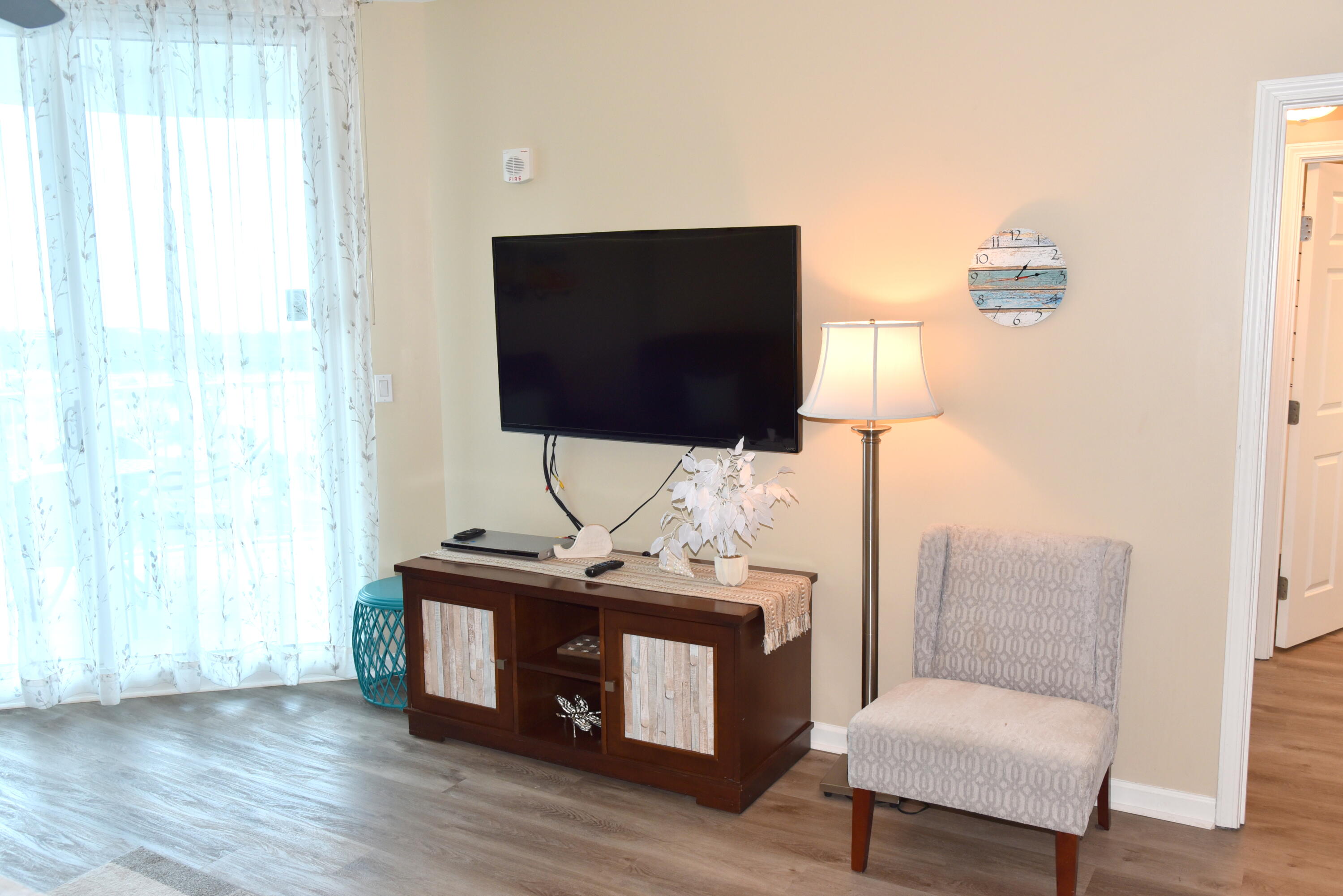 THE PALMS OF DESTIN - Residential Lease