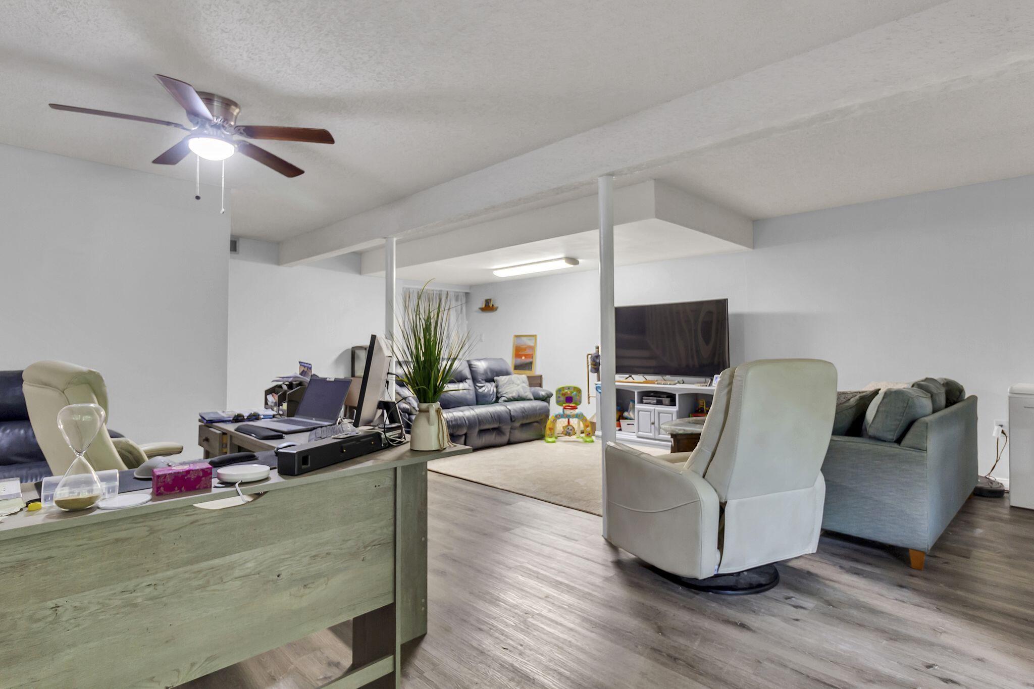 HIDDEN COVE T/H - Residential Lease