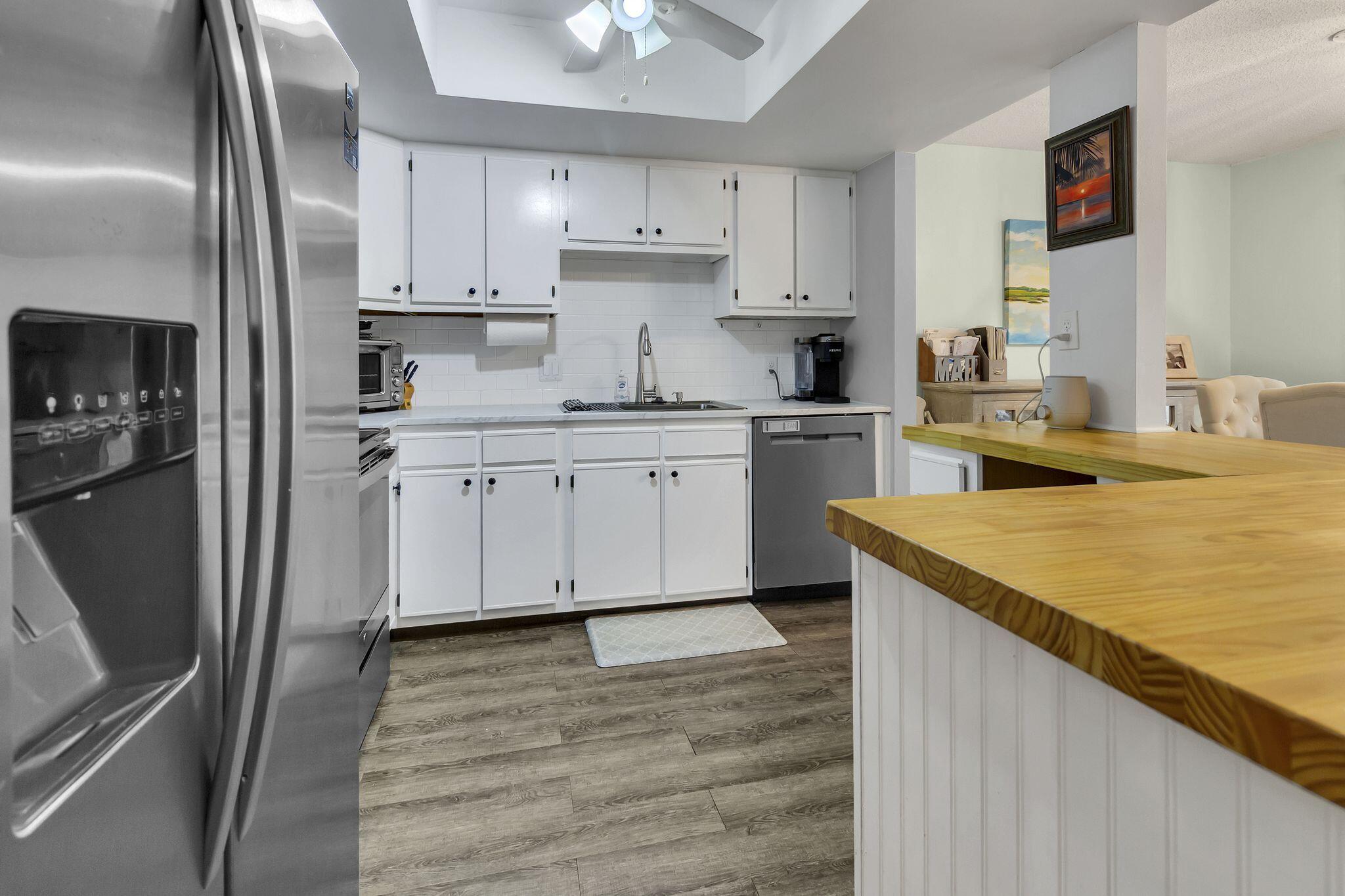 HIDDEN COVE T/H - Residential Lease