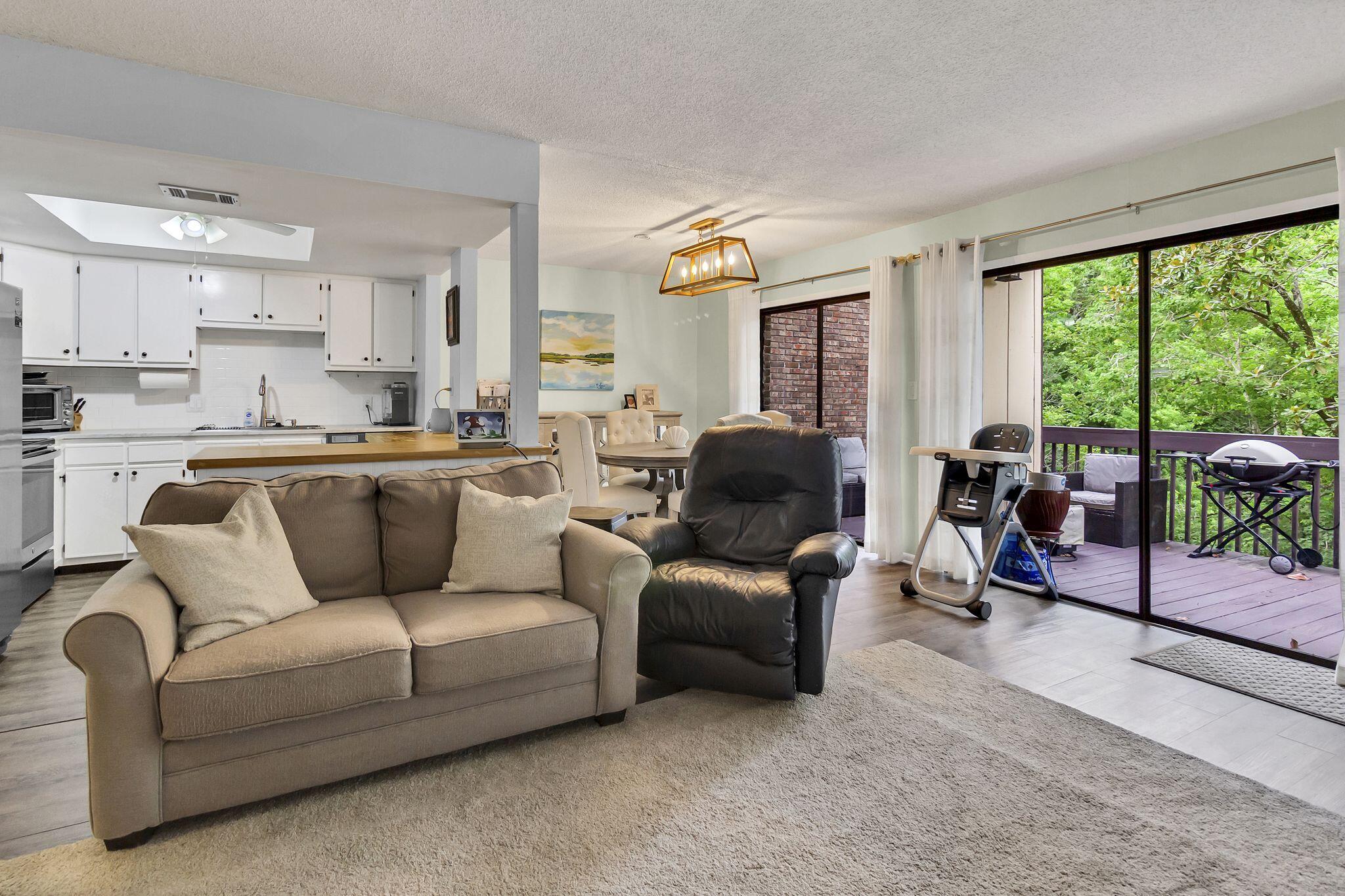 HIDDEN COVE T/H - Residential Lease