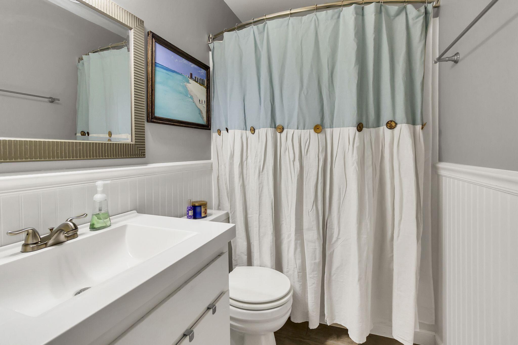 HIDDEN COVE T/H - Residential Lease