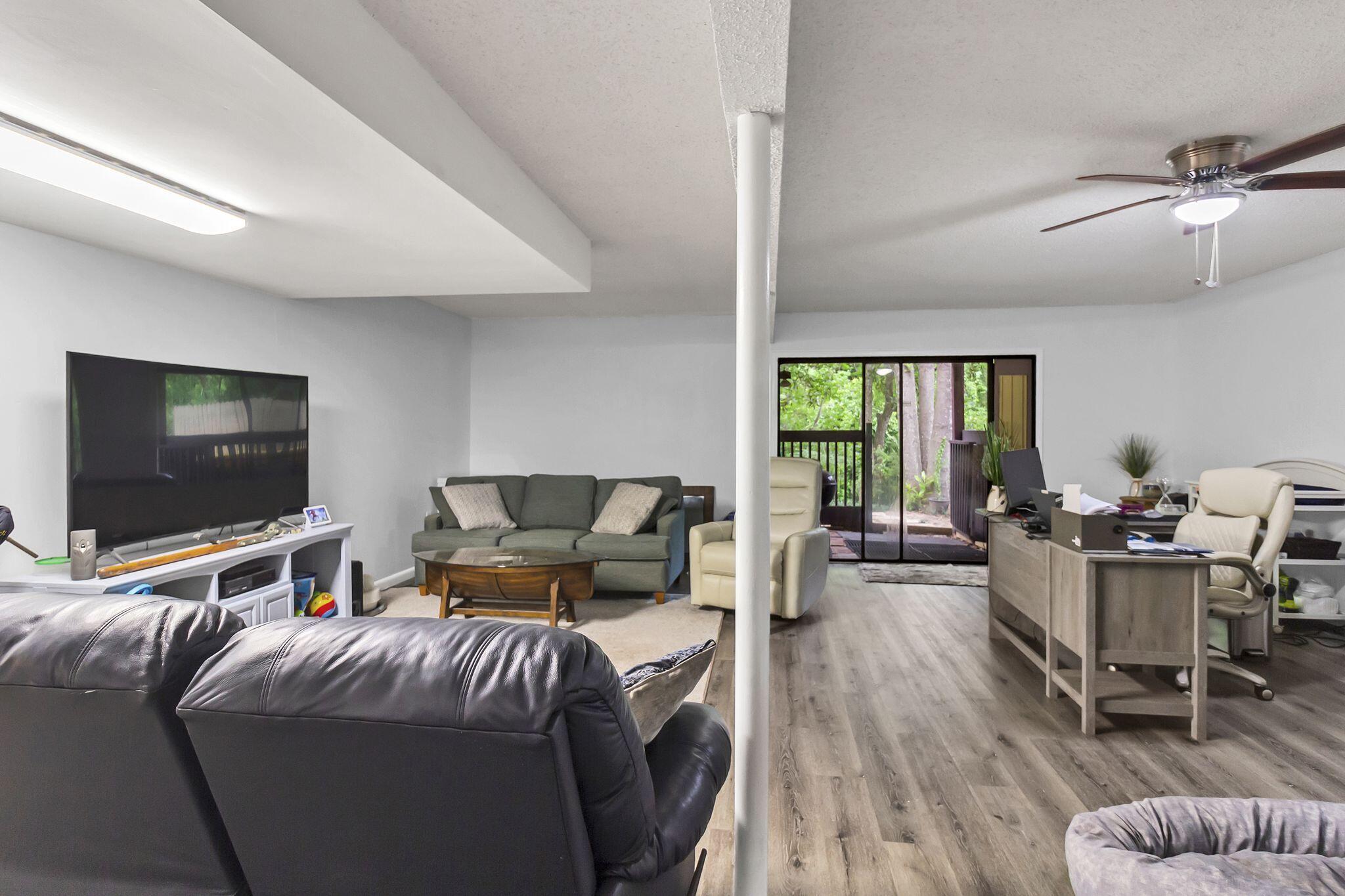 HIDDEN COVE T/H - Residential Lease