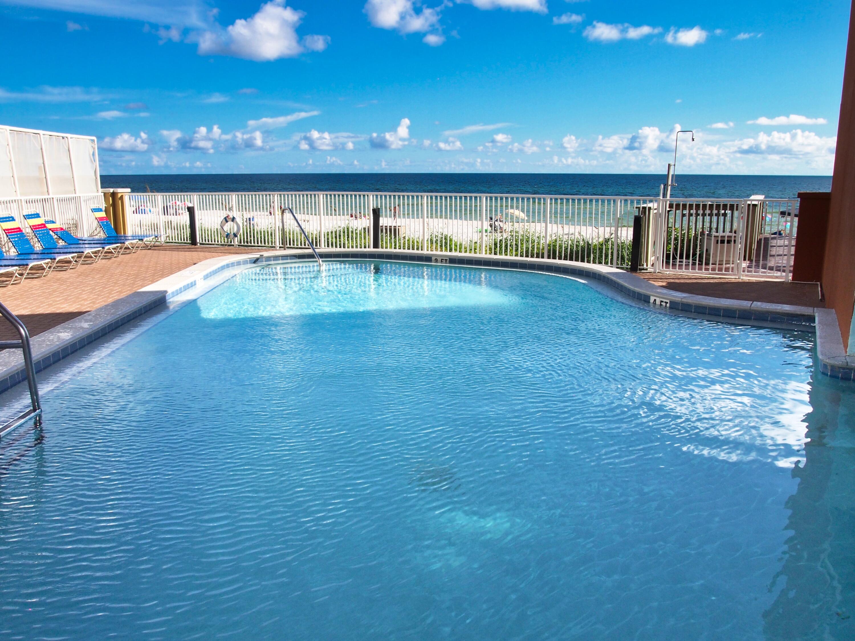 TROPIC WINDS - Residential