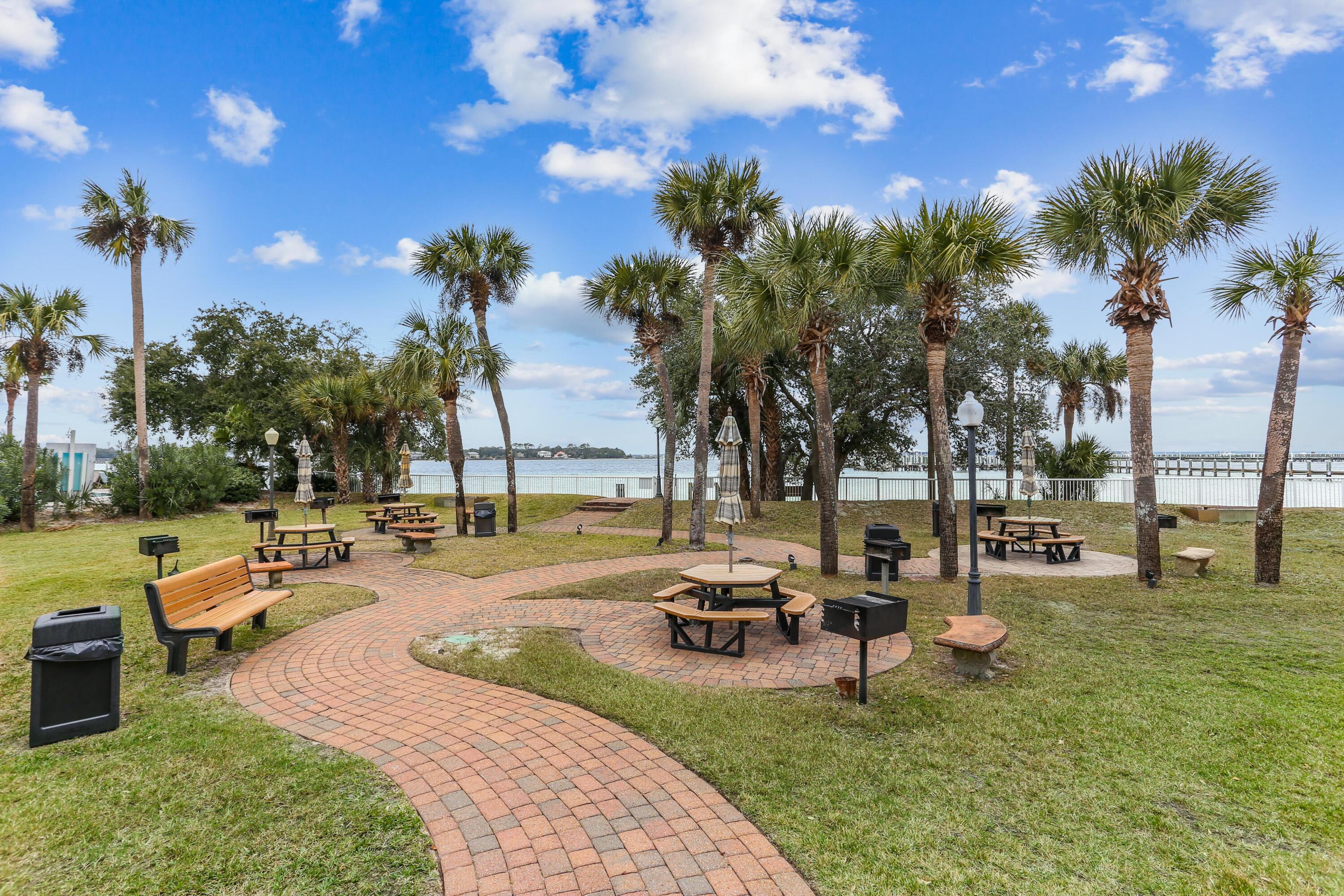 HERON @ DESTIN WEST BEACH AND BAY RESORT - Residential