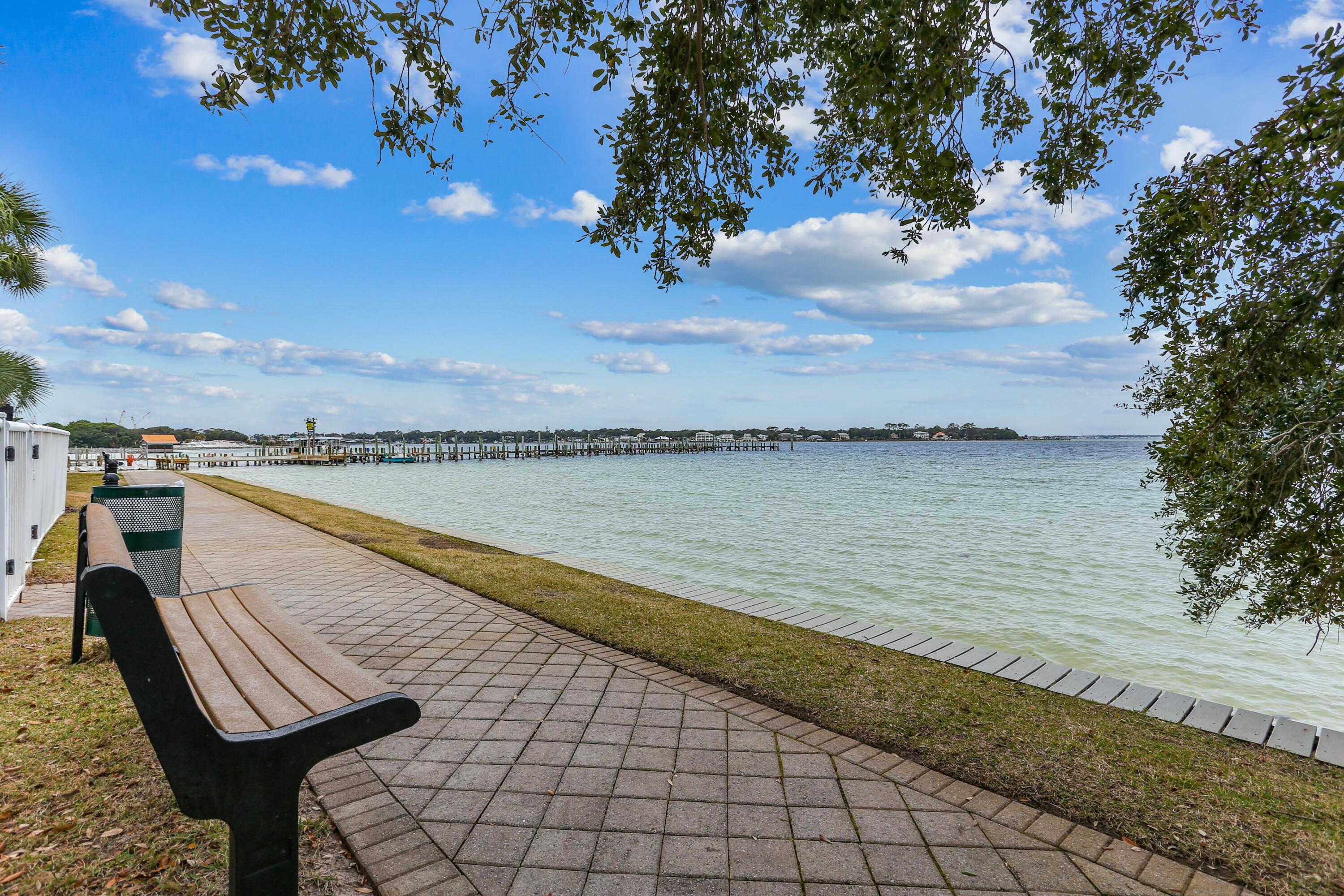 HERON @ DESTIN WEST BEACH AND BAY RESORT - Residential