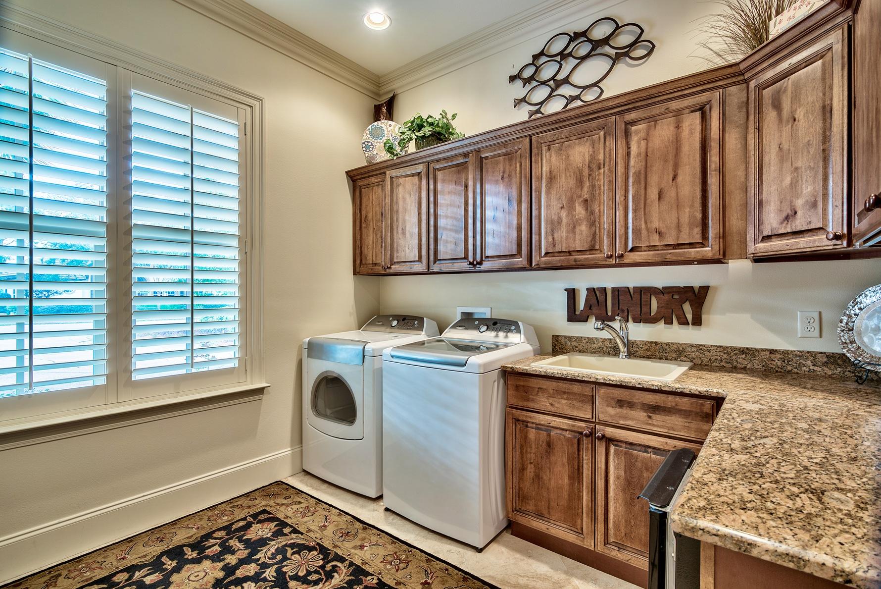 BURNT PINE - Residential