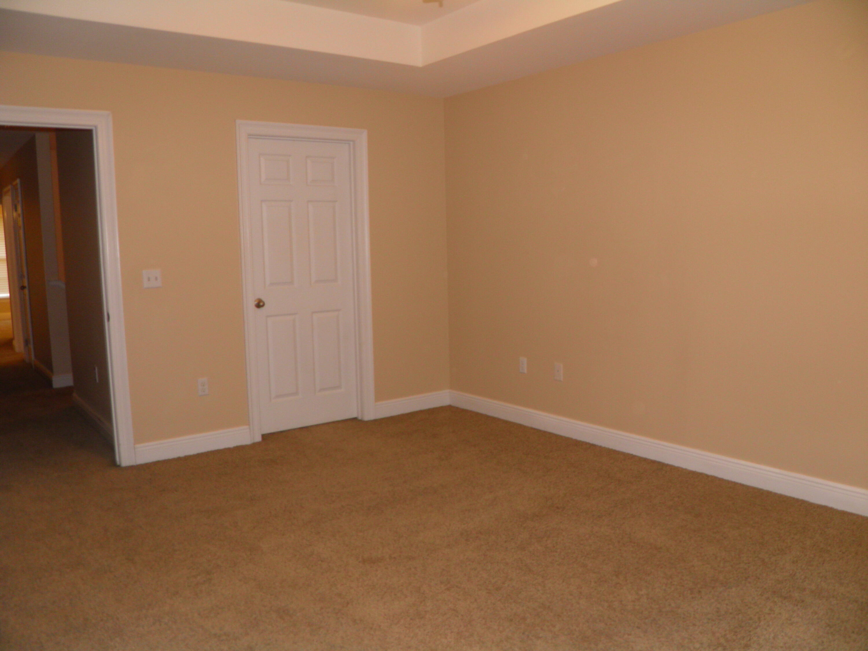 WALTON OAKS - Residential Lease