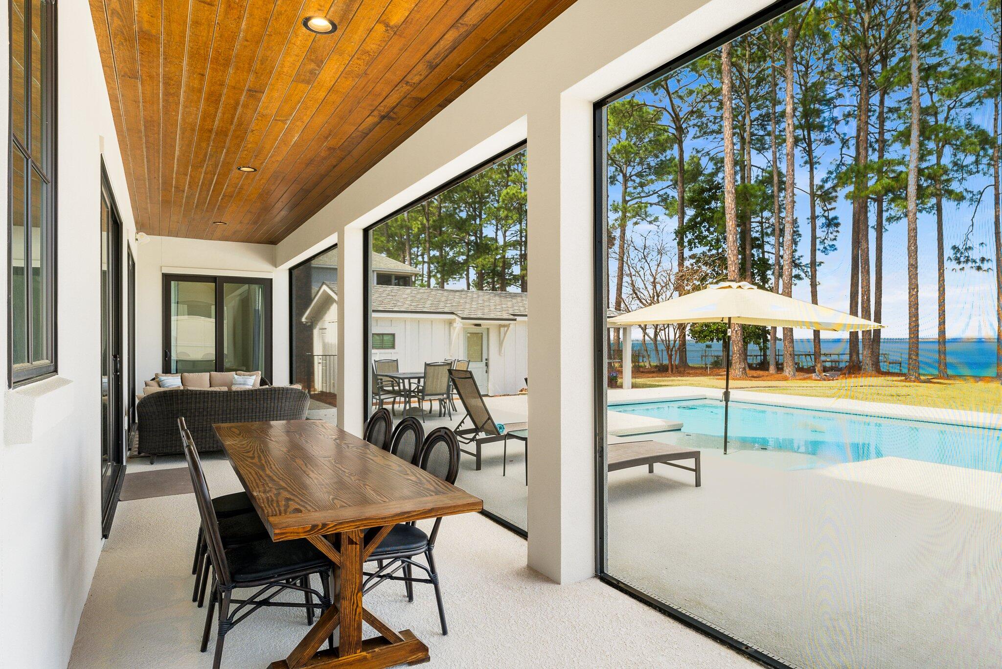 FLAMINGO BEACH - Residential