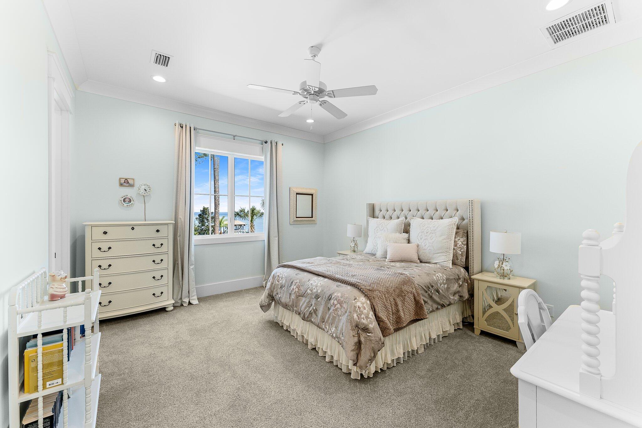 FLAMINGO BEACH - Residential