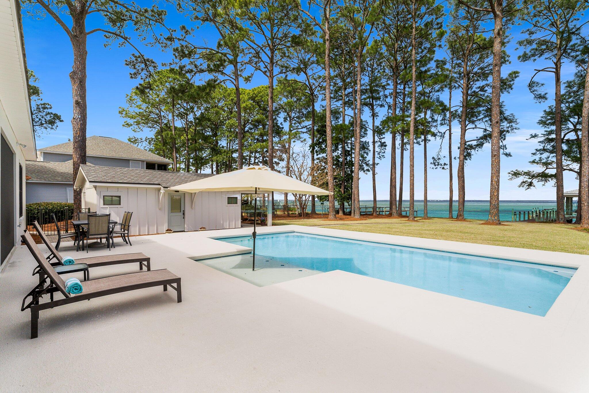 FLAMINGO BEACH - Residential
