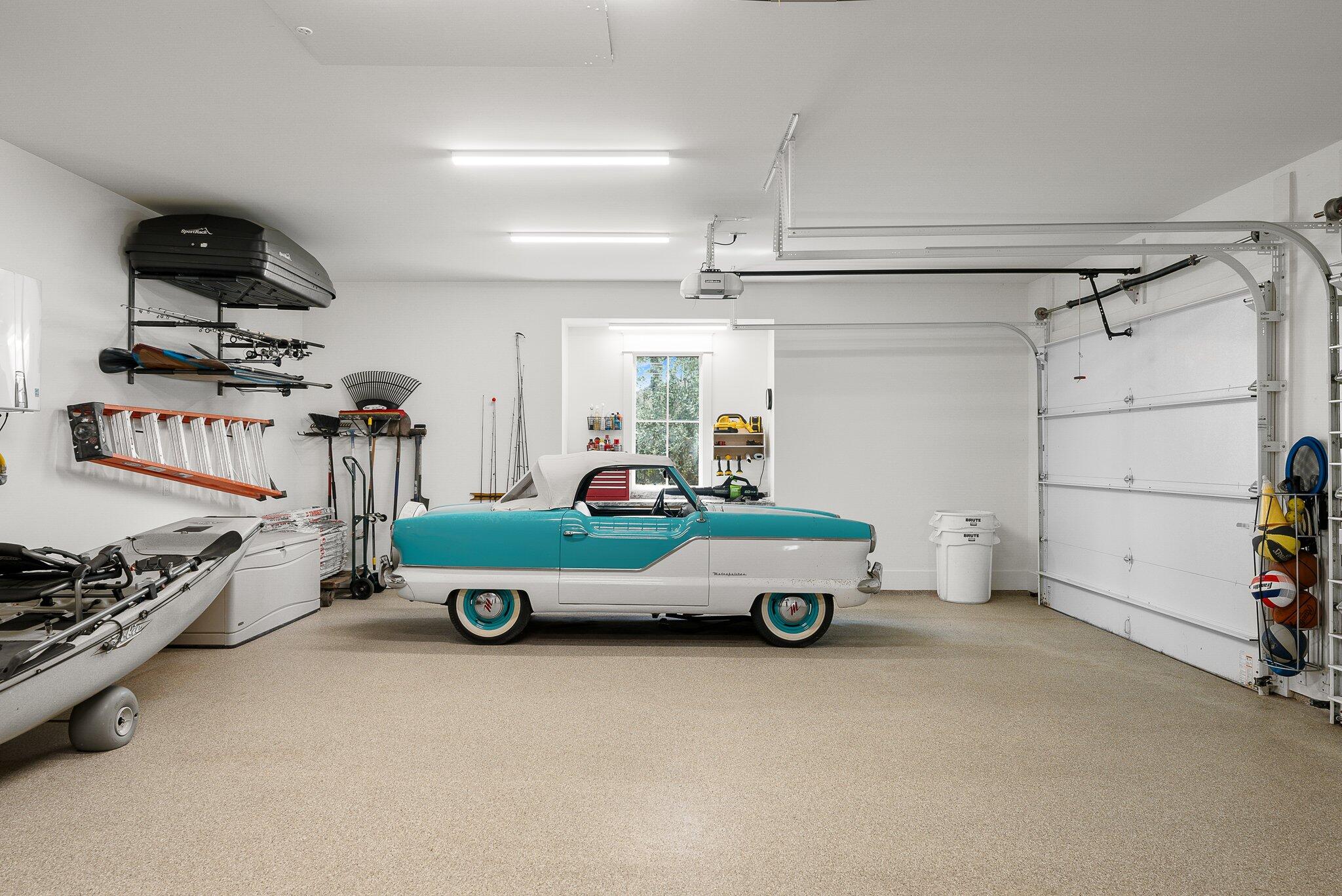 FLAMINGO BEACH - Residential