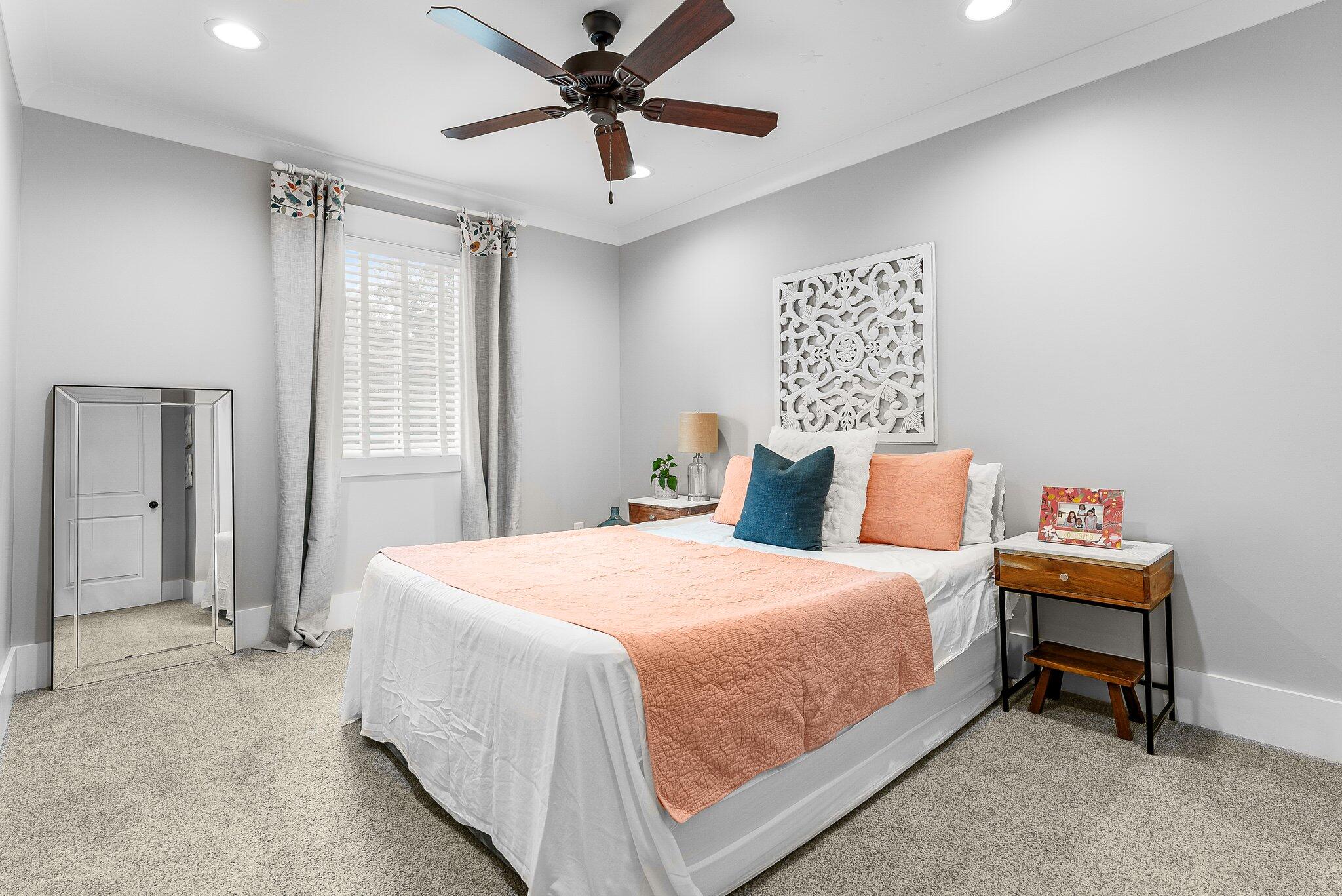FLAMINGO BEACH - Residential