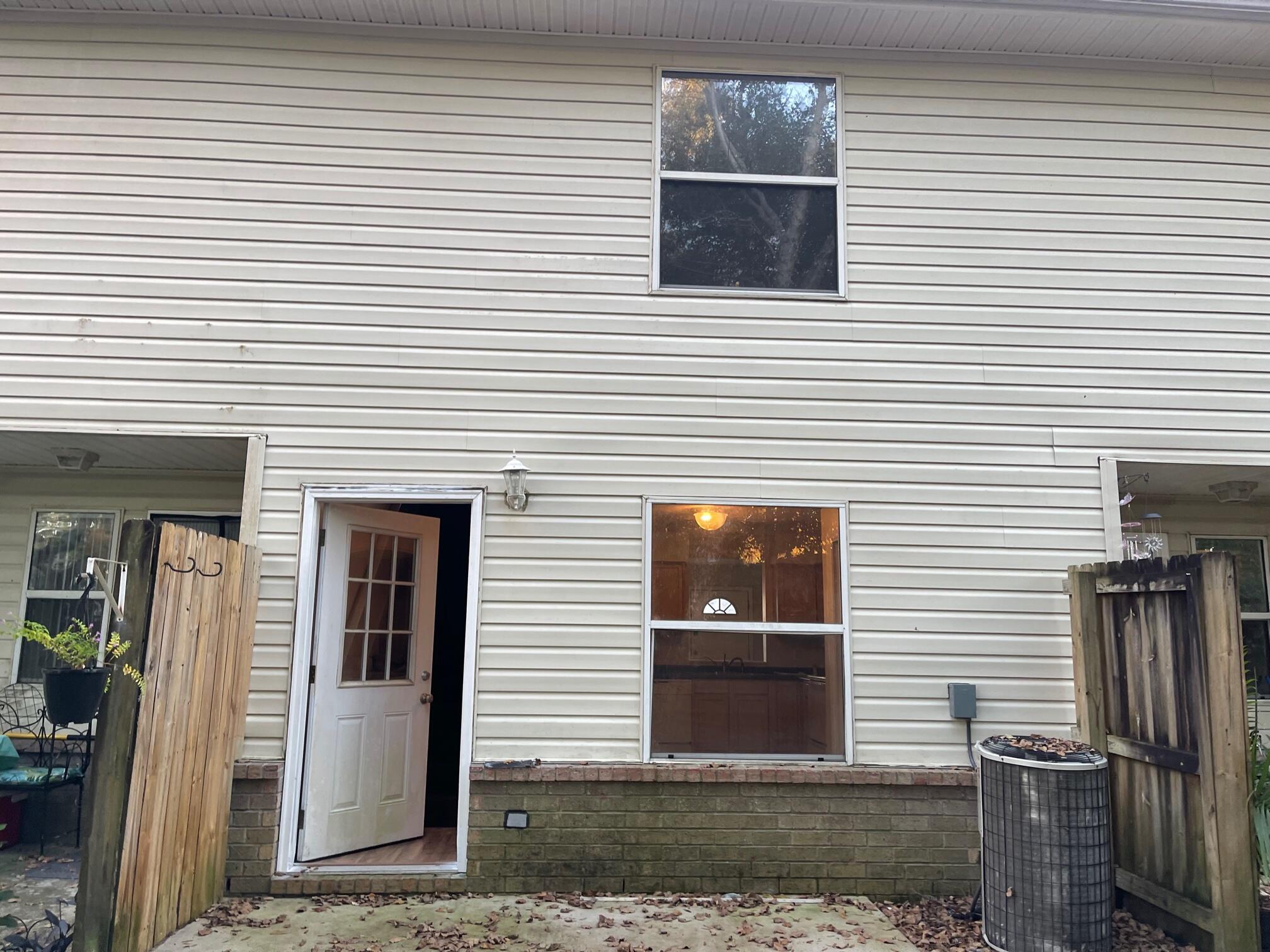 SHAY LIN T/H - Residential