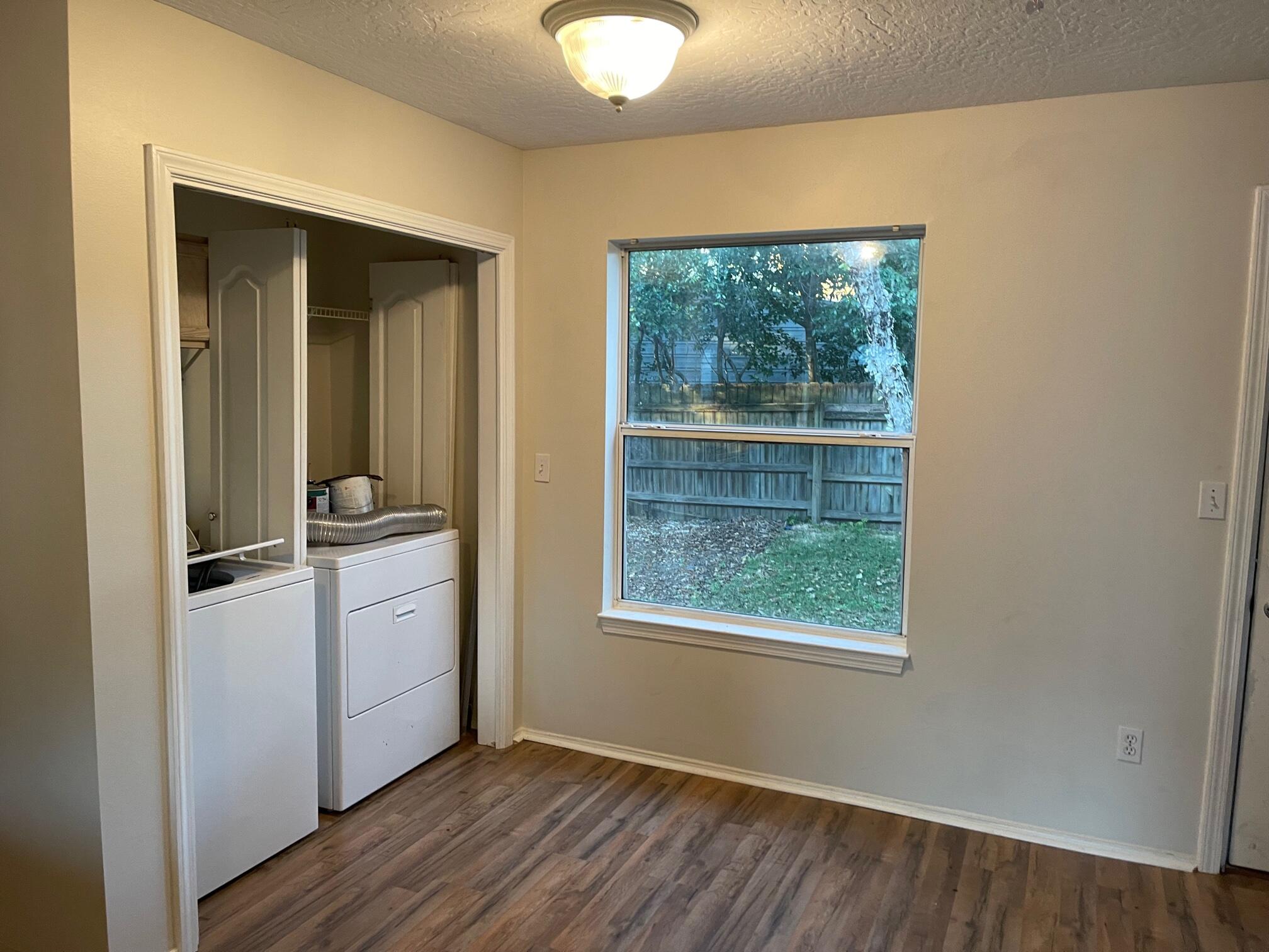 SHAY LIN T/H - Residential