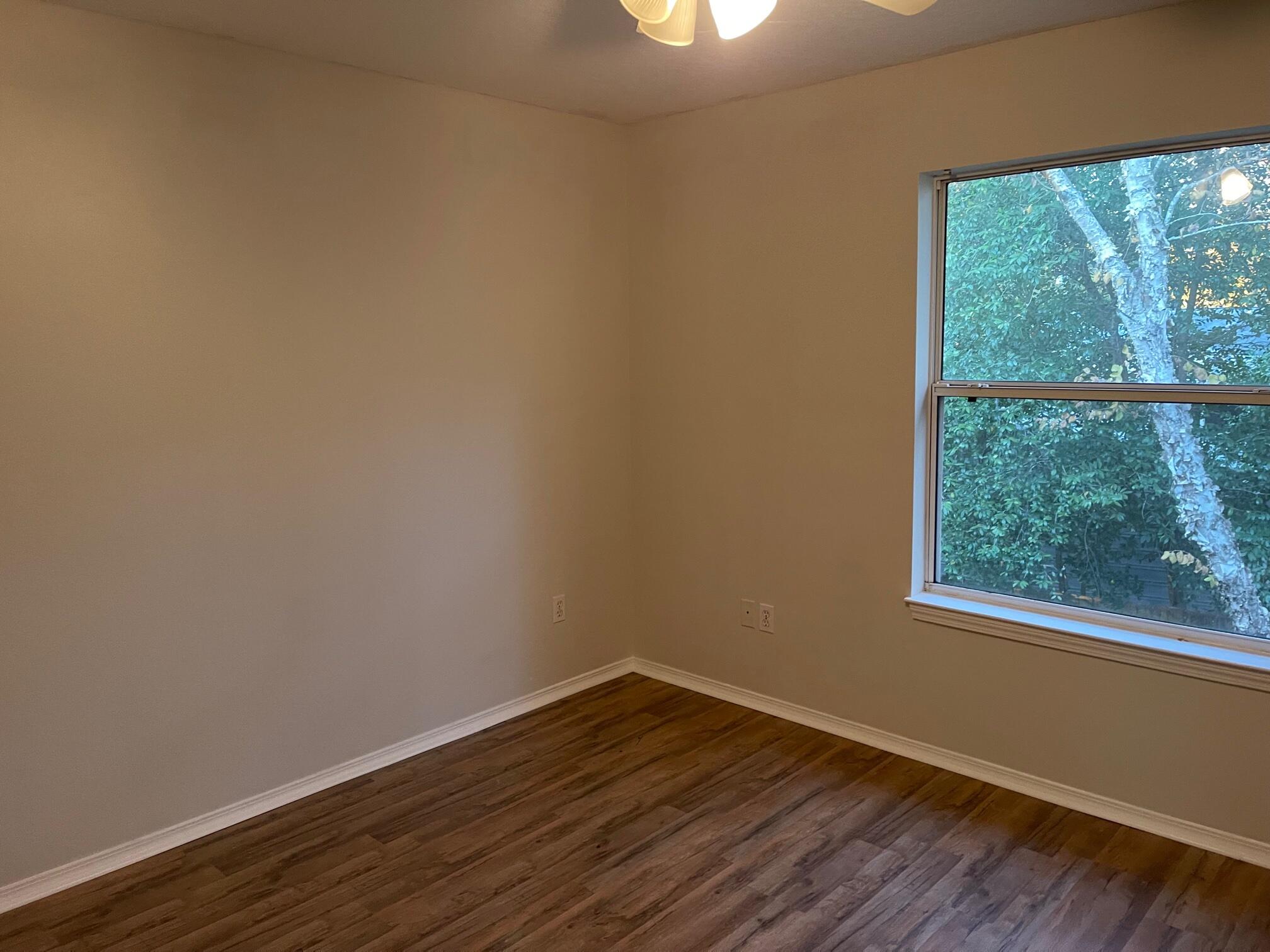 SHAY LIN T/H - Residential