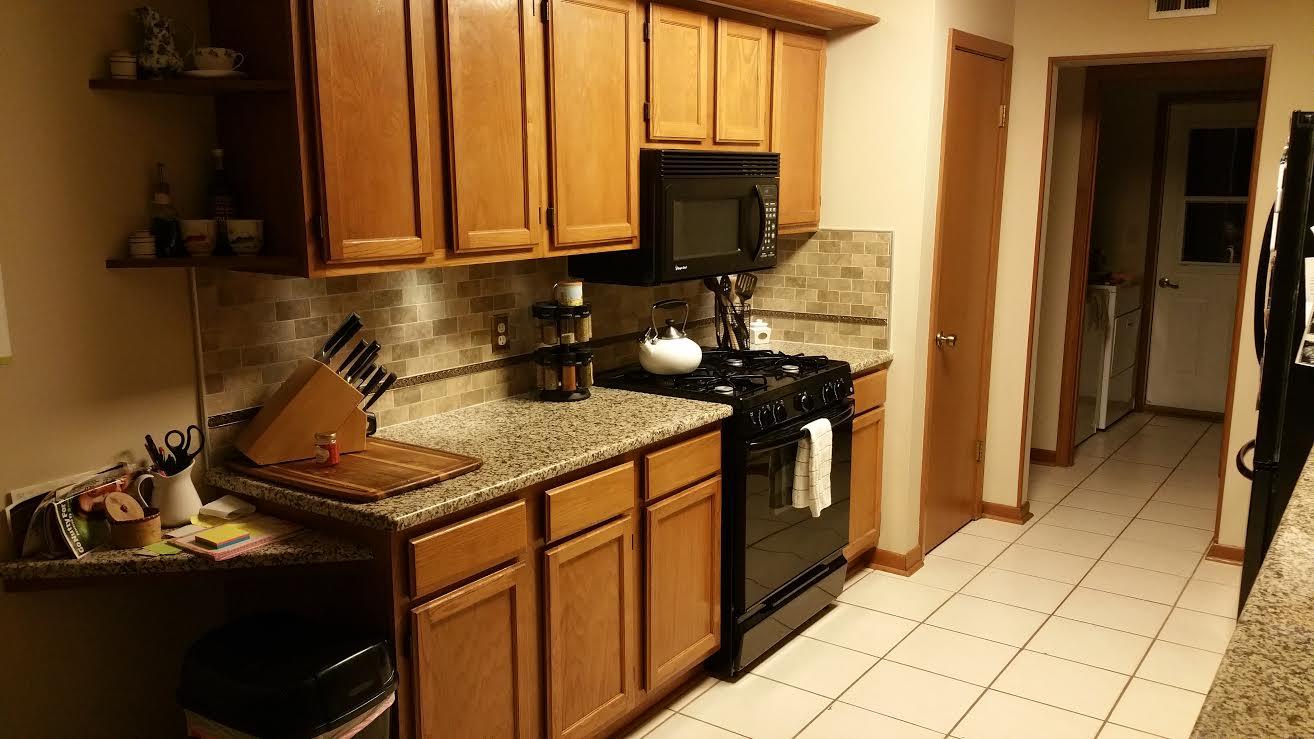 VALPARAISO PINECREST 5 - Residential Lease