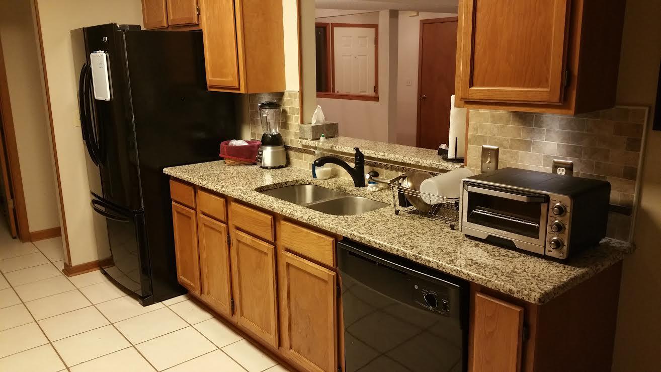 VALPARAISO PINECREST 5 - Residential Lease