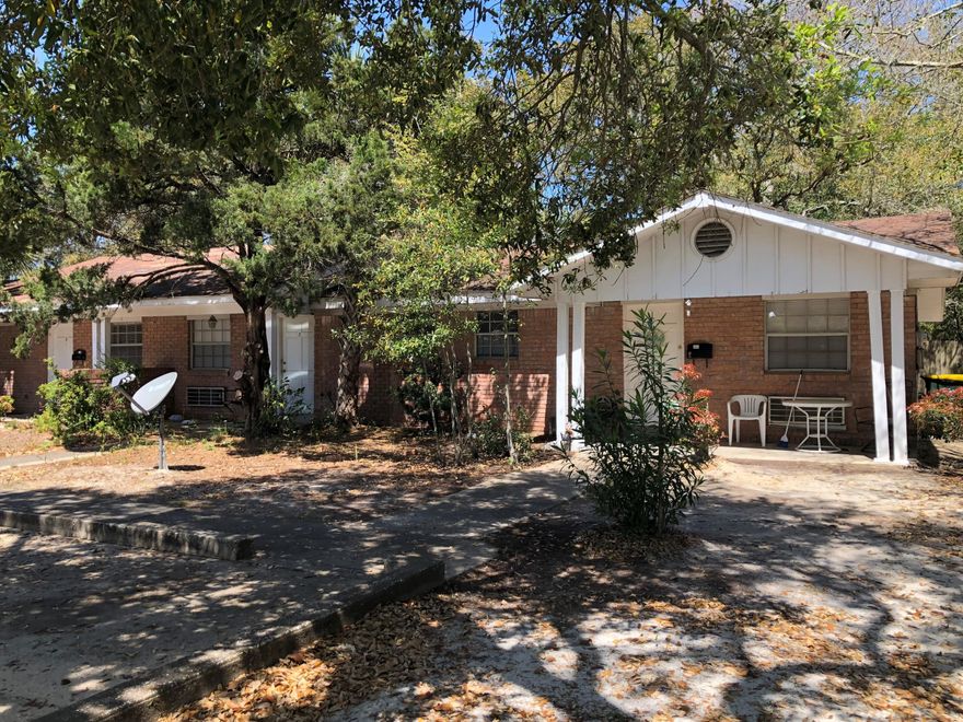 Attention investors! Possible cash flow opportunity! This 4-plex with recently reduced listing price features four equal 1 bed 1 bath units. Centrally located in the highly desirable Fort Walton Beach area, it is close to FWB High School, Hurlburt and Eglin military bases as well as local businesses, restaurants and the Santa Rosa Mall. This property has been well taken care of by a local investor since 1978 and has provided positive cash flow for decades. Unit 2 is currently vacant and available for showings (could possibly be rented soon). Come by today and see if this is the next great addition to YOUR investment portfolio. Buyer to verify square footage.