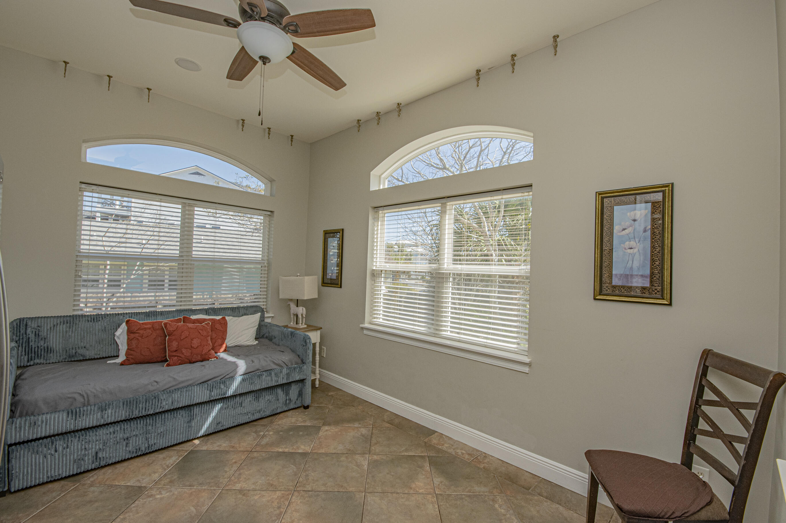 LA VALENCIA BEACH RESORT - Residential