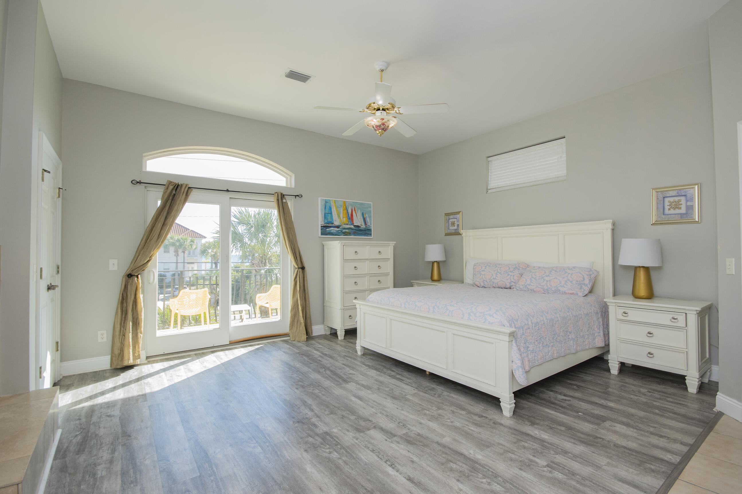 LA VALENCIA BEACH RESORT - Residential