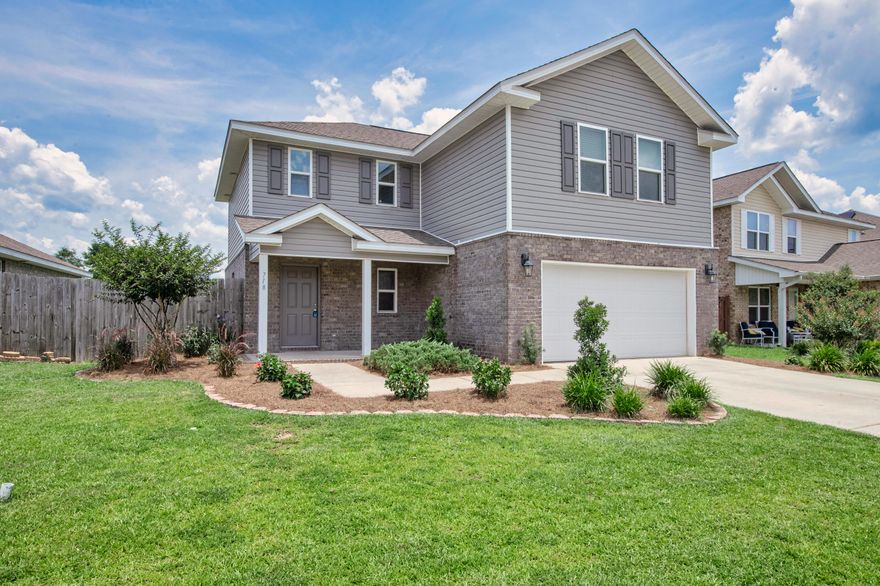 Assumable loan at 2.75% rate. Welcome to Redstone Commons, where comfort meets style! This beautifully maintained home features an open layout w/ living areas downstairs and bedrooms tucked away upstairs; perfect for everyday living and entertaining. The kitchen shines with granite countertops, stainless steel appliances, and a spacious walk-in pantry. Natural light fills the living room, offering a relaxing view of the fully fenced backyard. You'll love the cozy nook under the stairs, ideal for storage or whatever your creativity can come up with. The spacious master suite includes a soaking tub, walk-in shower, and dual vanity. Generously sized guest rooms and a full sprinkler system complete the package. The owner made diligent efforts to make the home like new again for you to enjoy. Closing cost assistance may be available depending on offer!