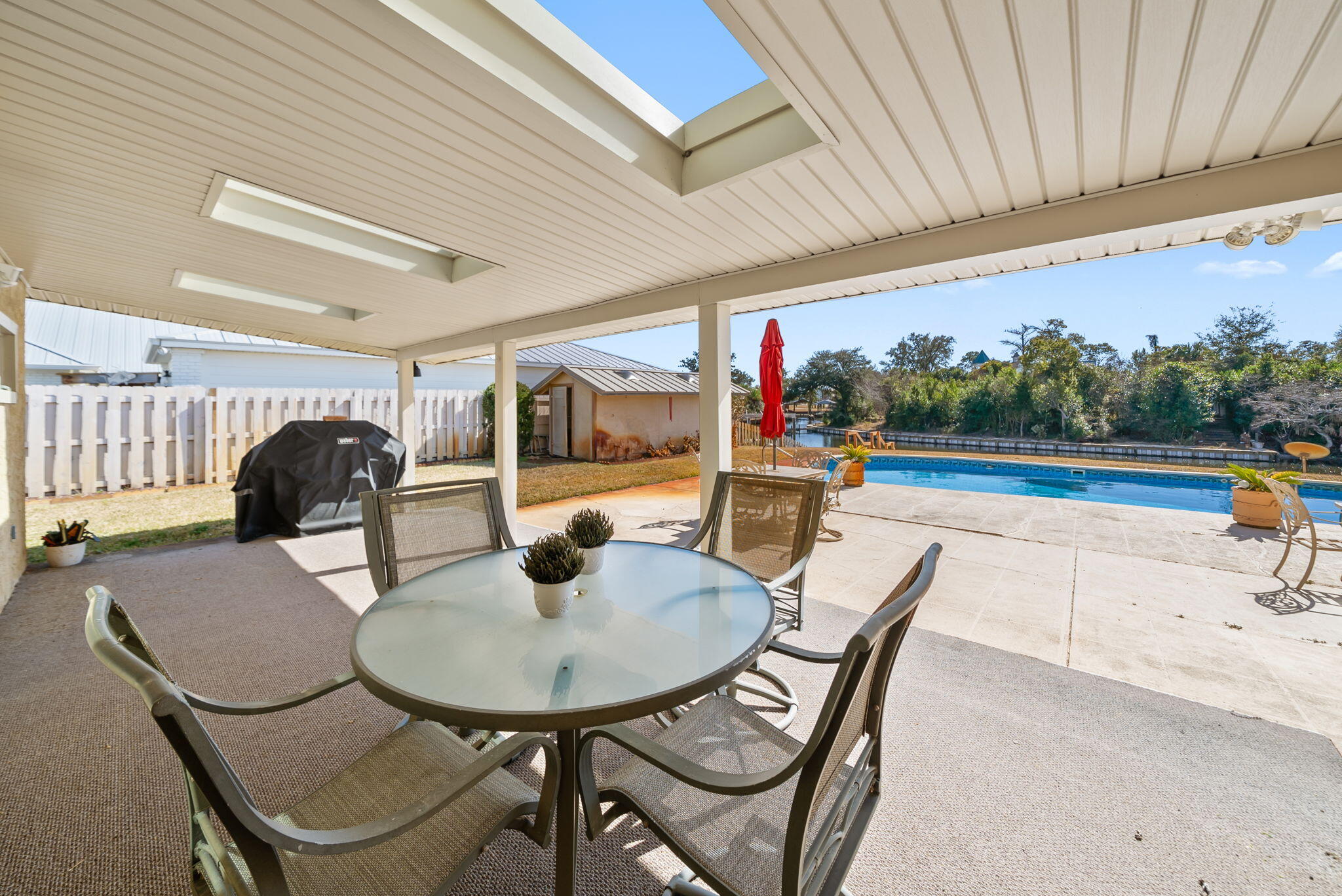 ISLAND VIEW ESTATES - Residential