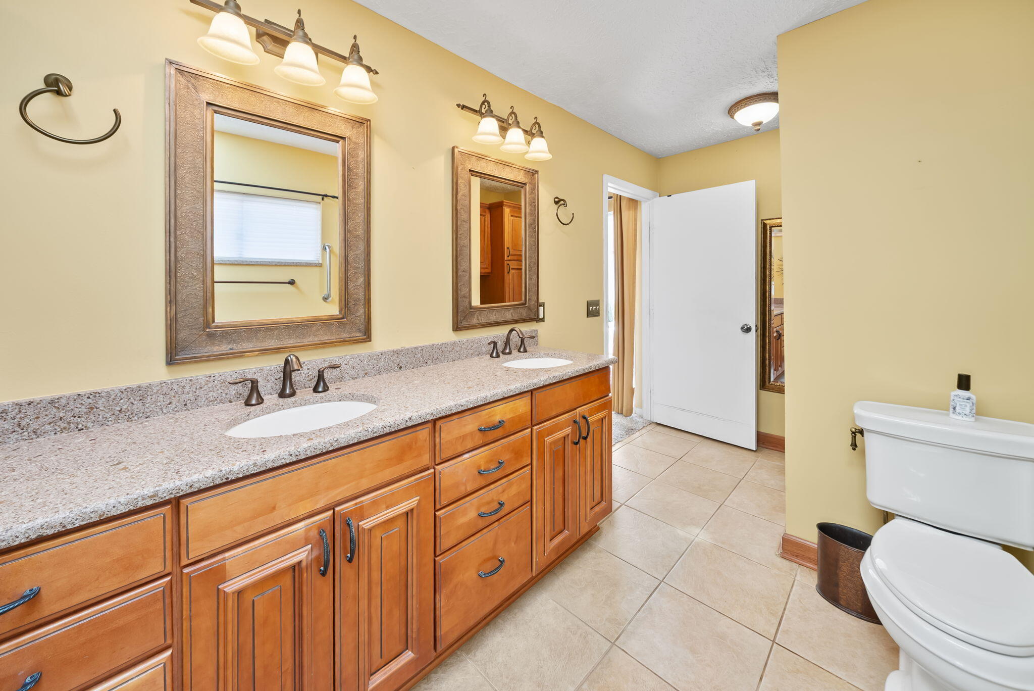 ISLAND VIEW ESTATES - Residential