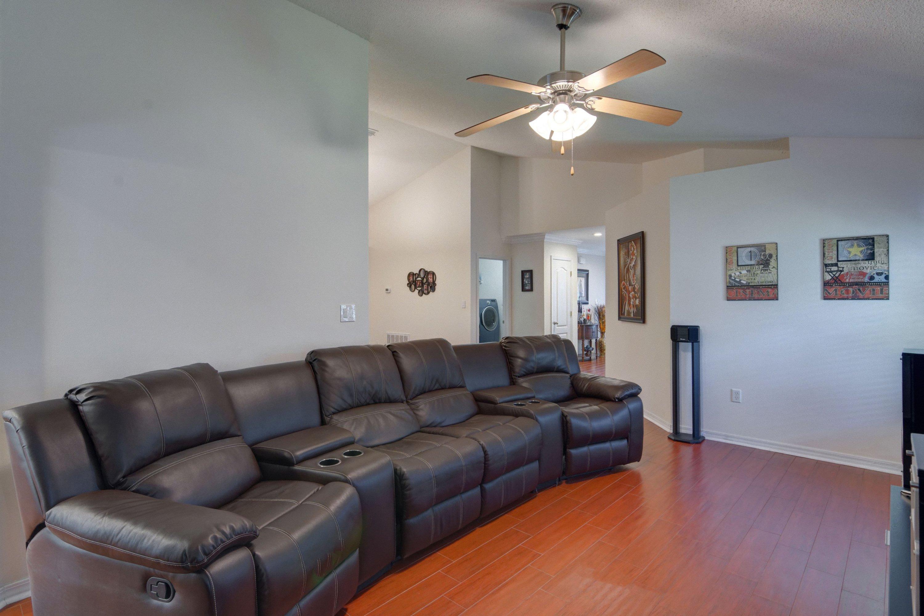 PARADISE RETREAT - Residential