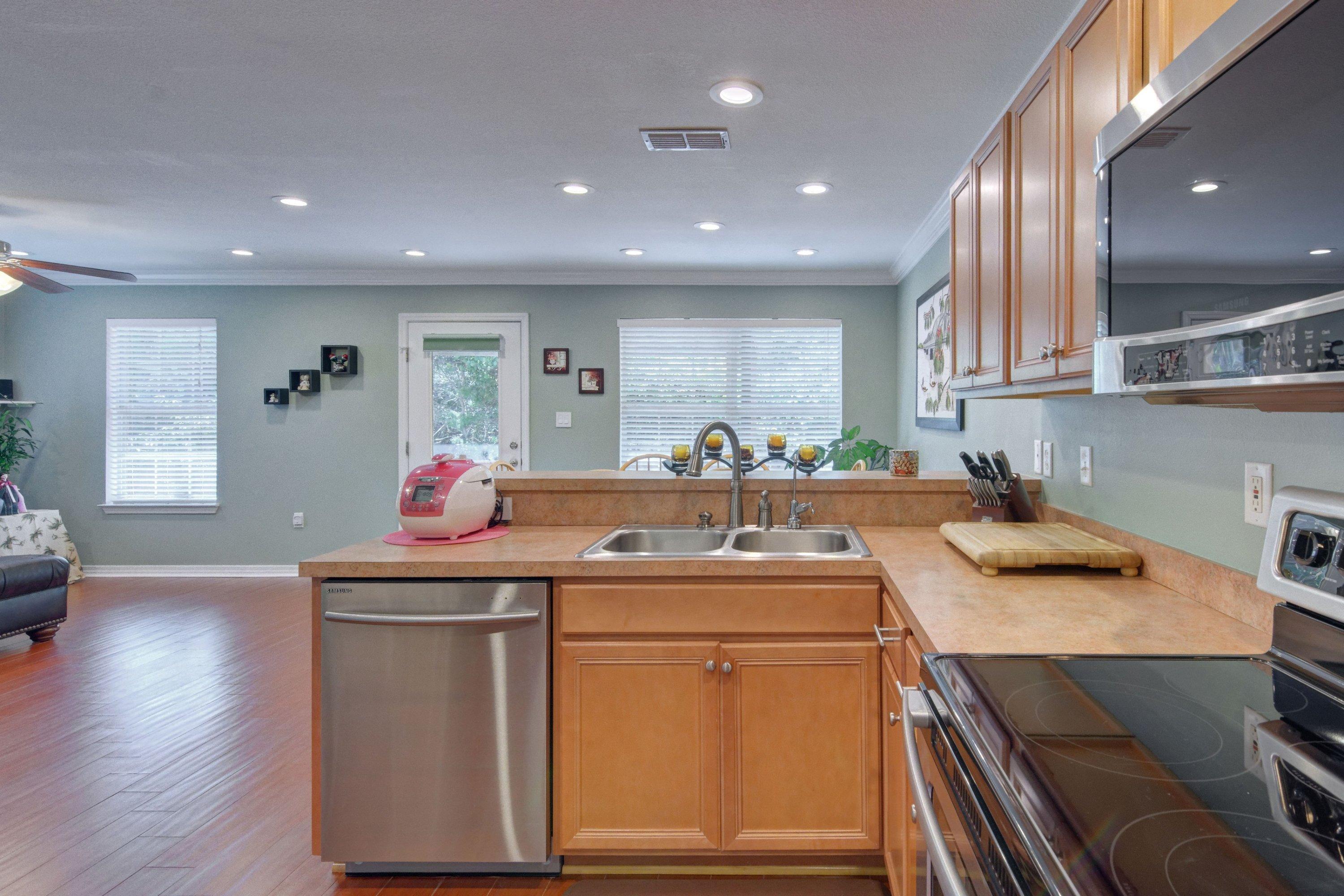 PARADISE RETREAT - Residential