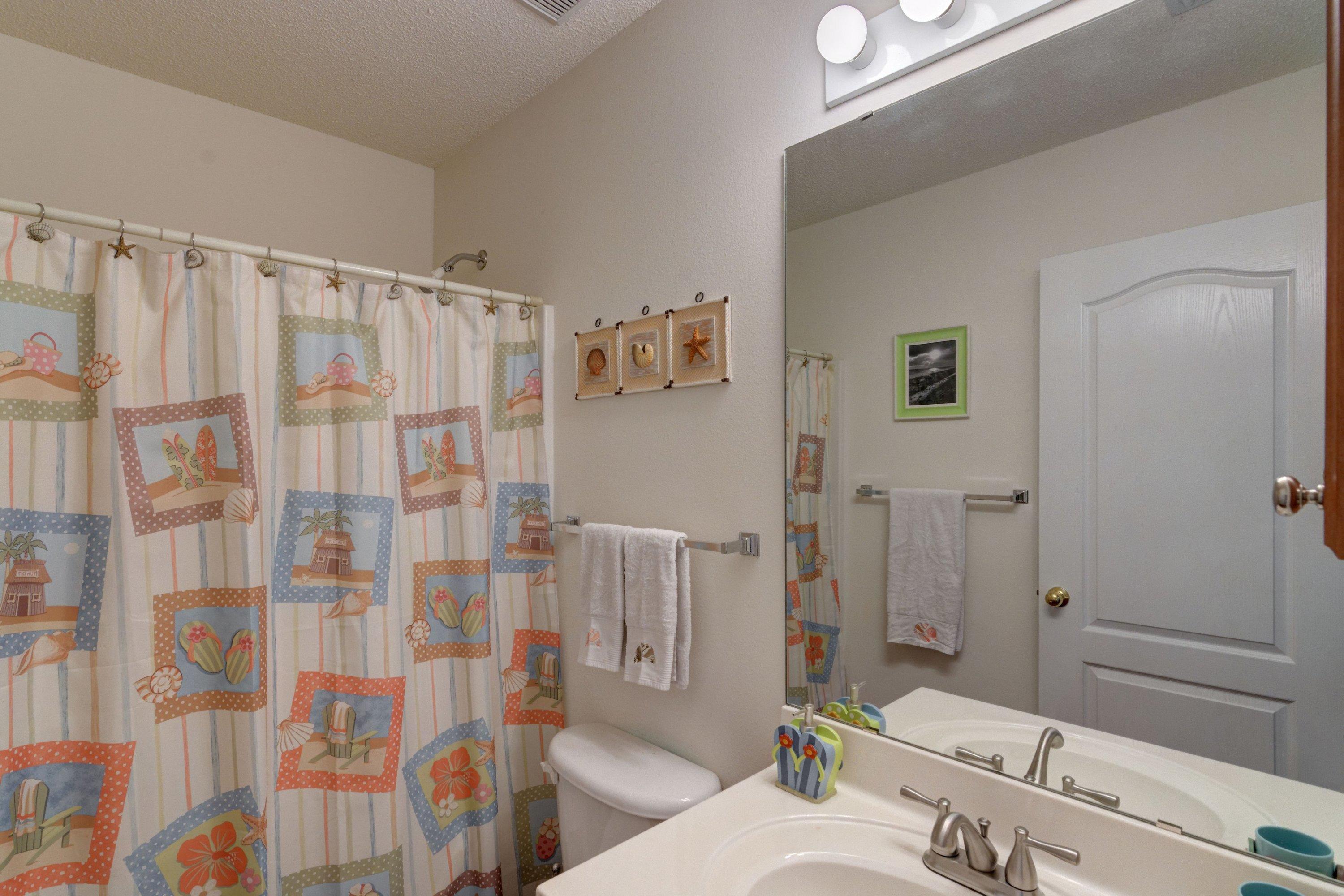 PARADISE RETREAT - Residential