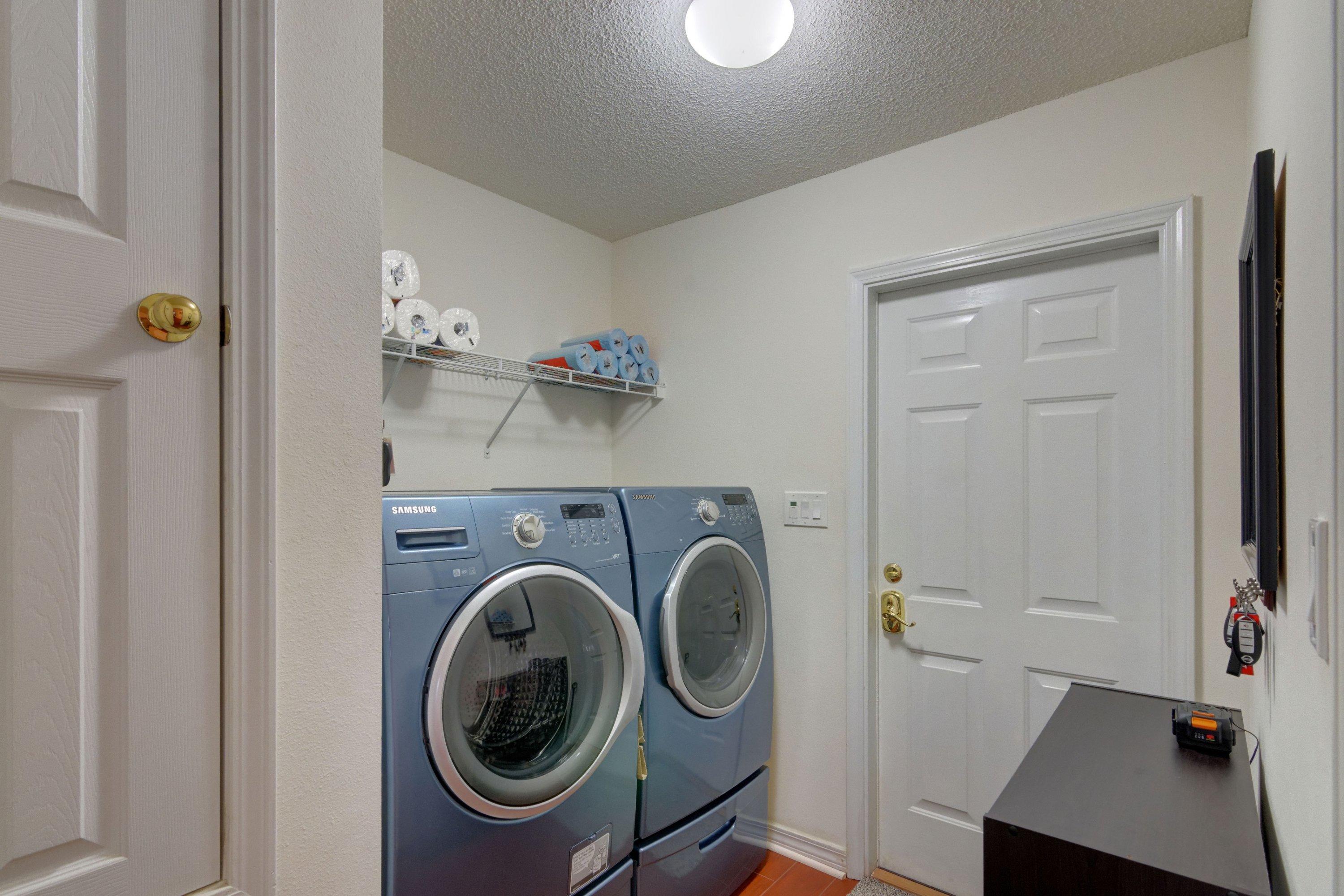 PARADISE RETREAT - Residential