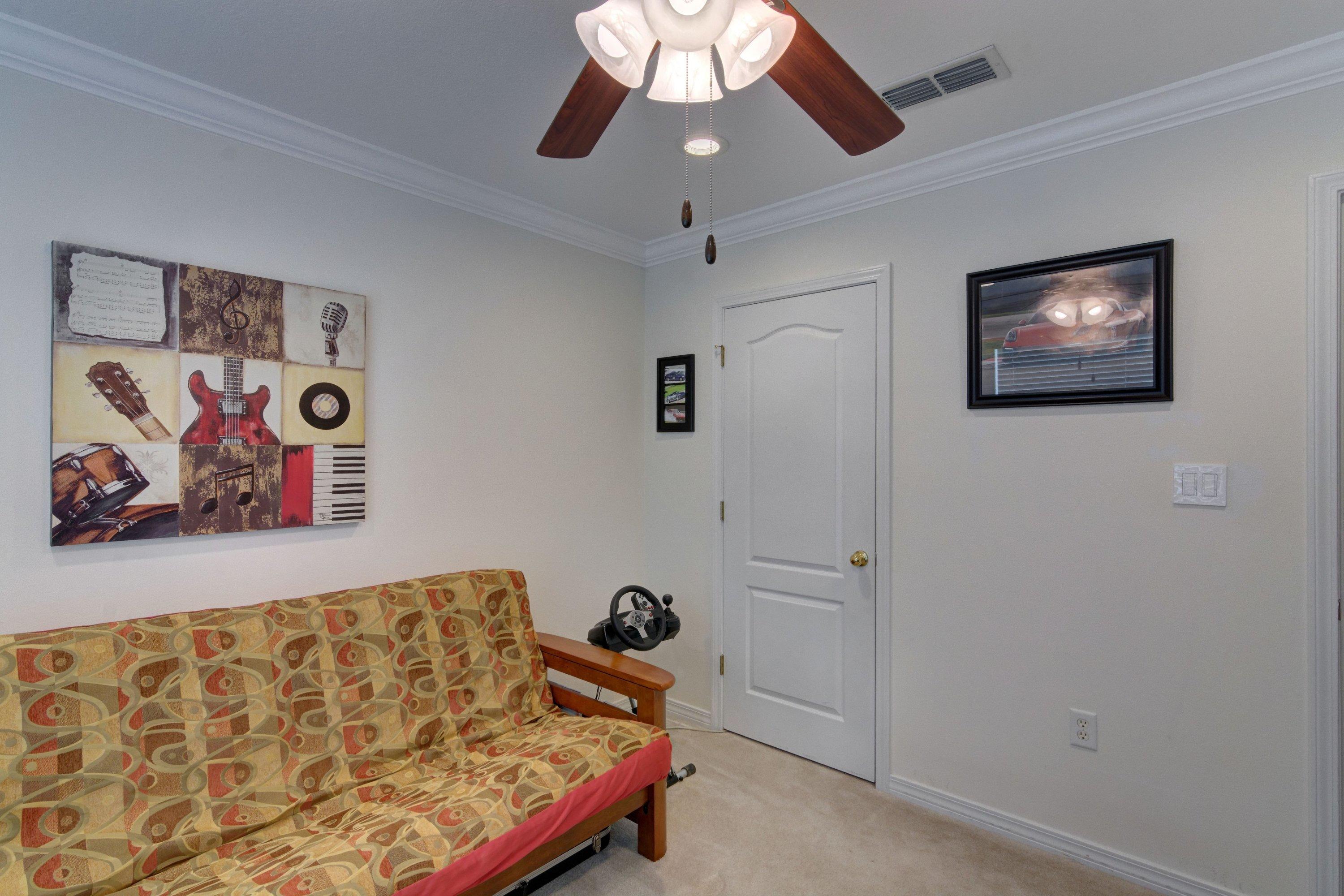 PARADISE RETREAT - Residential