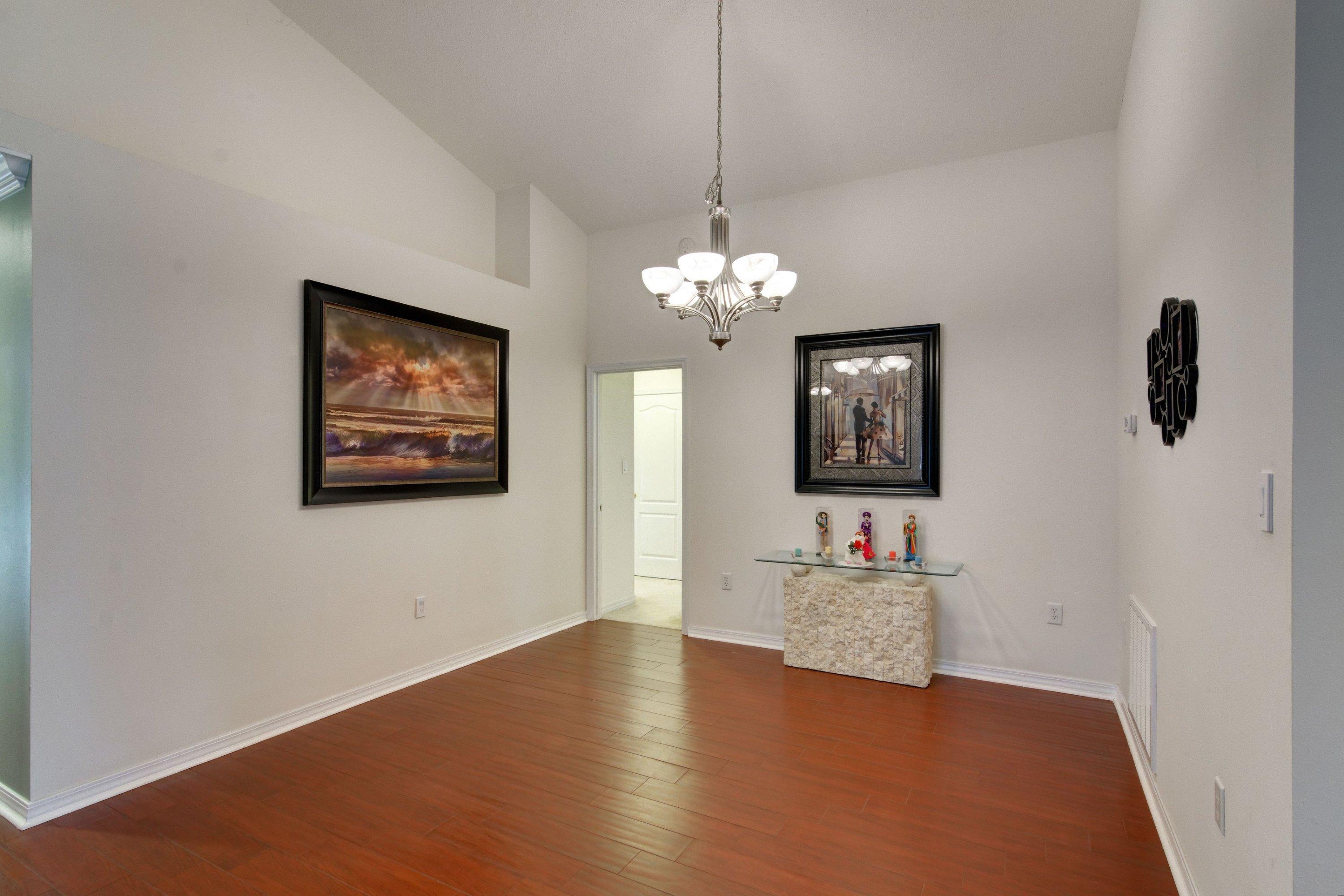 PARADISE RETREAT - Residential