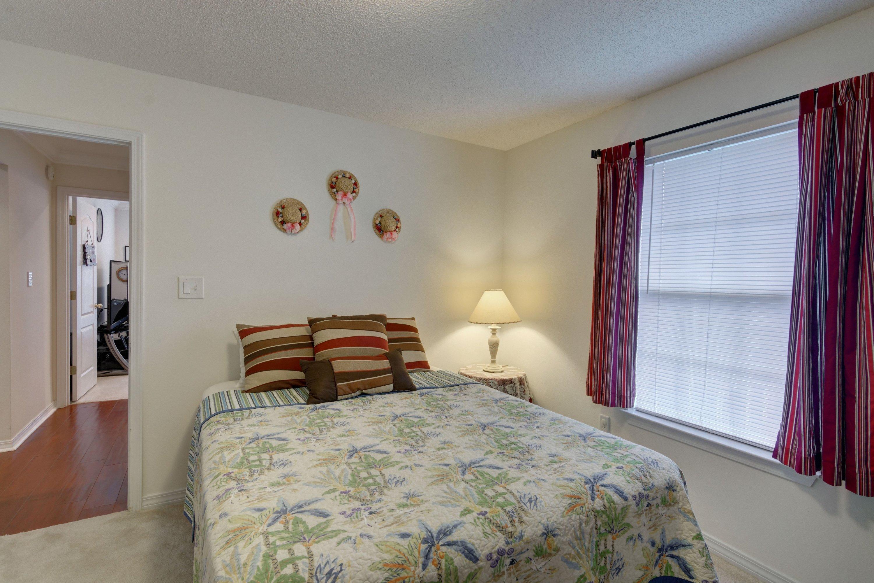 PARADISE RETREAT - Residential