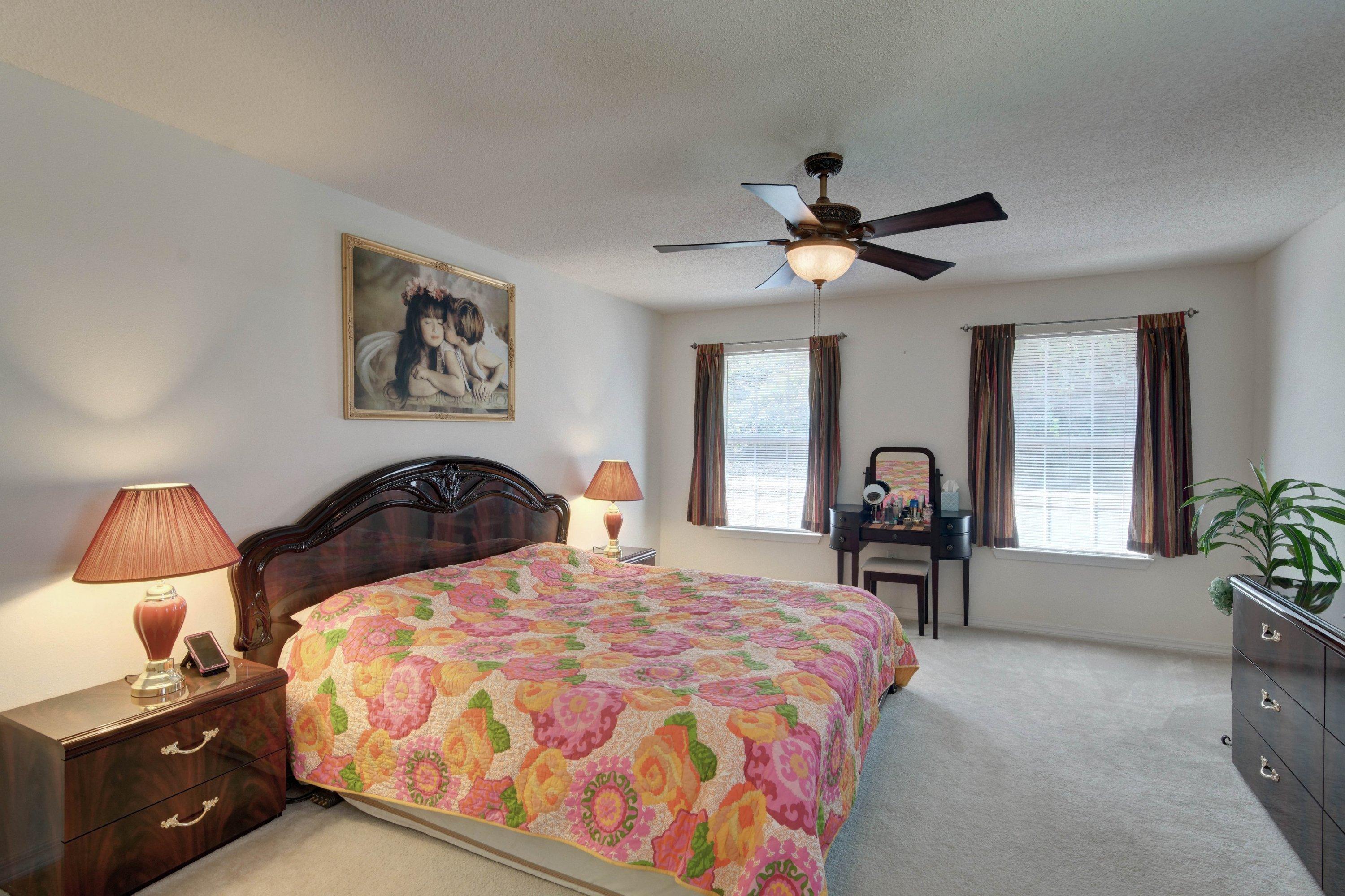 PARADISE RETREAT - Residential