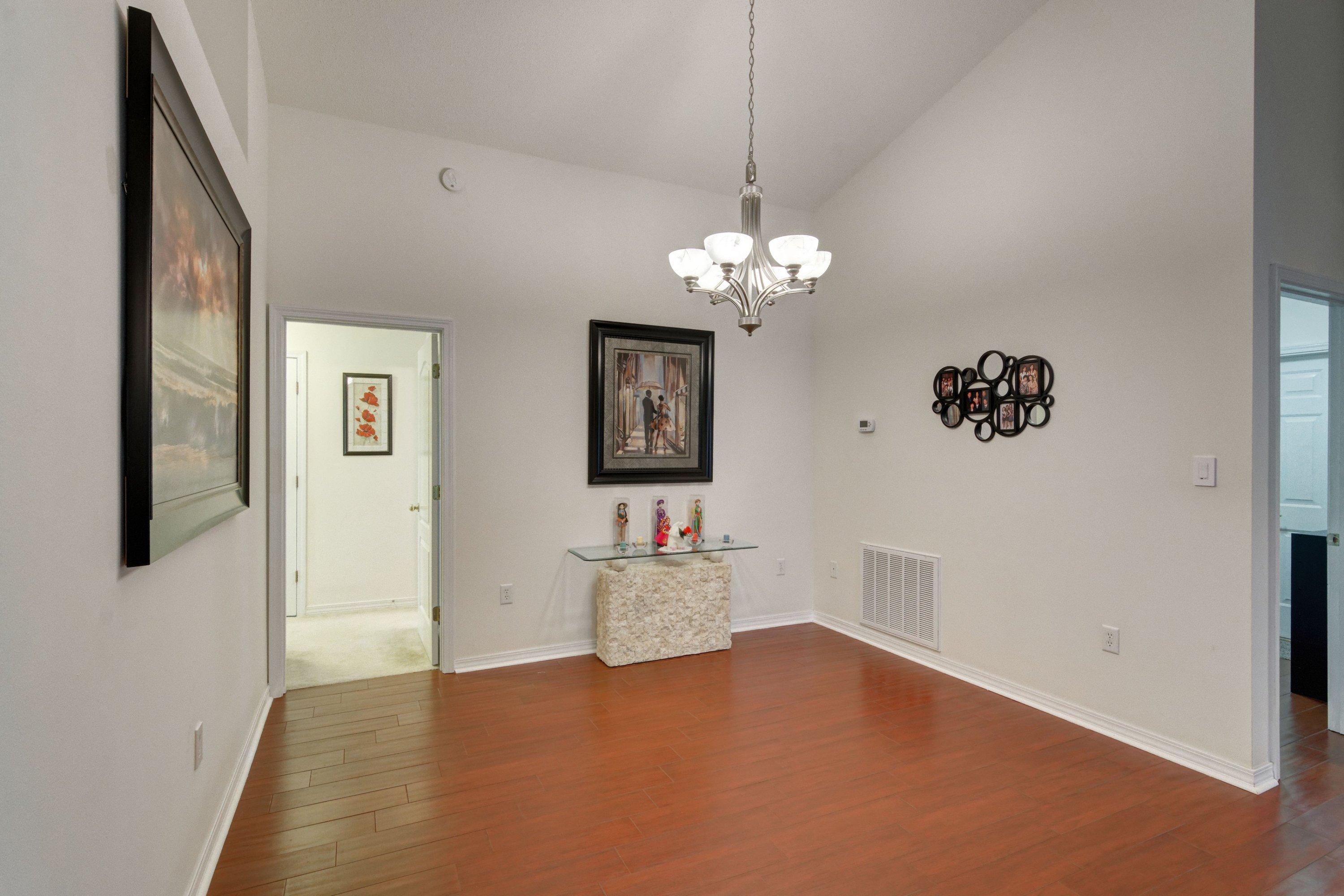 PARADISE RETREAT - Residential