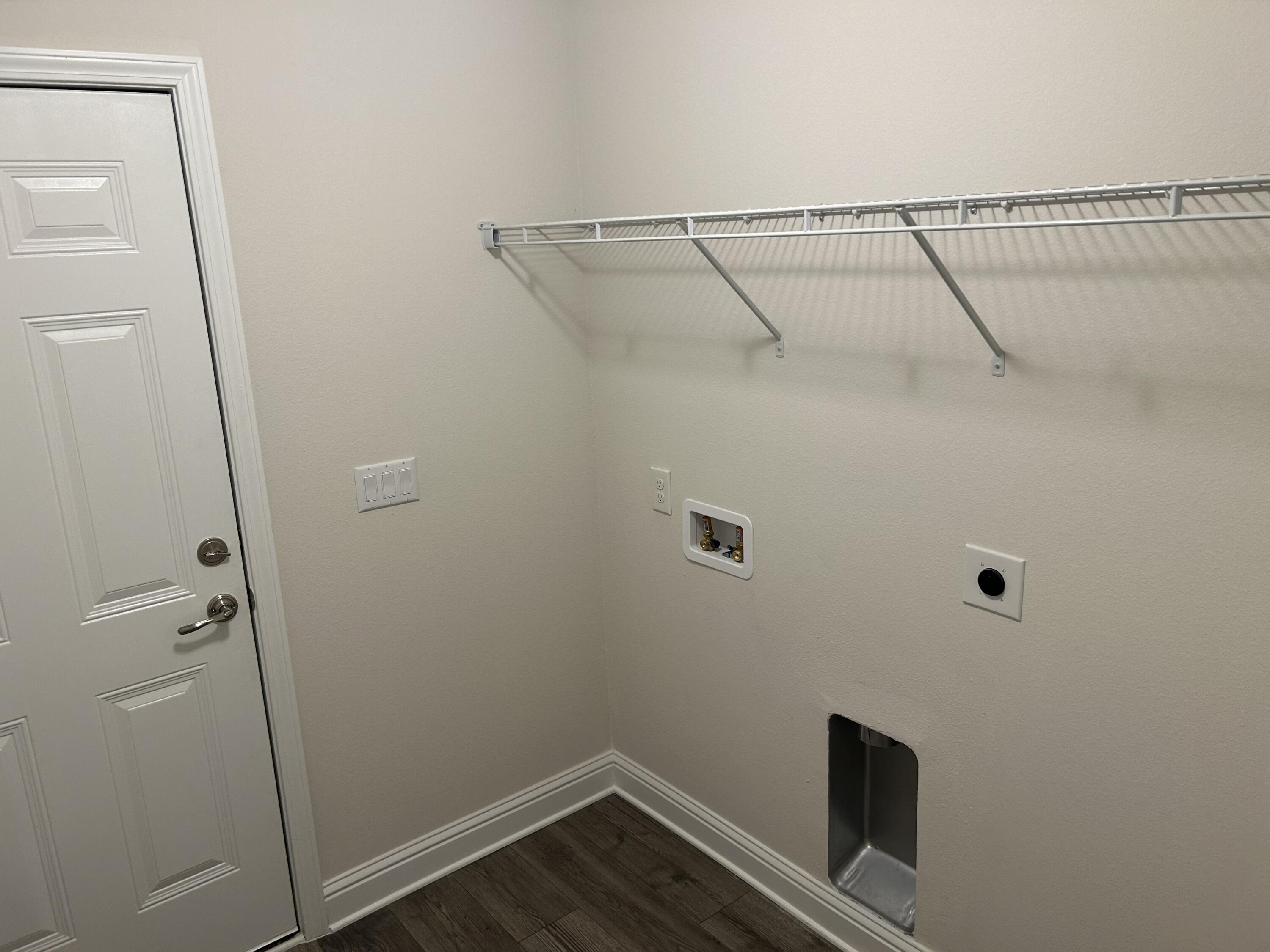 CREETS LANDING - Residential