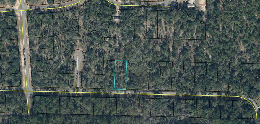 Love Golf? Dream of having a home built in proximity to your clubhouse and golf course without paying high HOA fees? This .369 acre lot is perfect for you. Other than the clubhouse and beautiful Green Golf turf, Sunny Hills offers numerous lakes with white sandy beaches and clear water throughout for recreational activities such as swimming, boating, and fishing, but also provides a short drive, approximately 45 minutes to Panama City beaches when you want to visit a different slice of heaven. Northwest Florida Beaches International Airport, and Pier Park shopping are approximately 45 minutes. Approx. 20 miles from local shopping, medical, and other local amenities in Chipley.