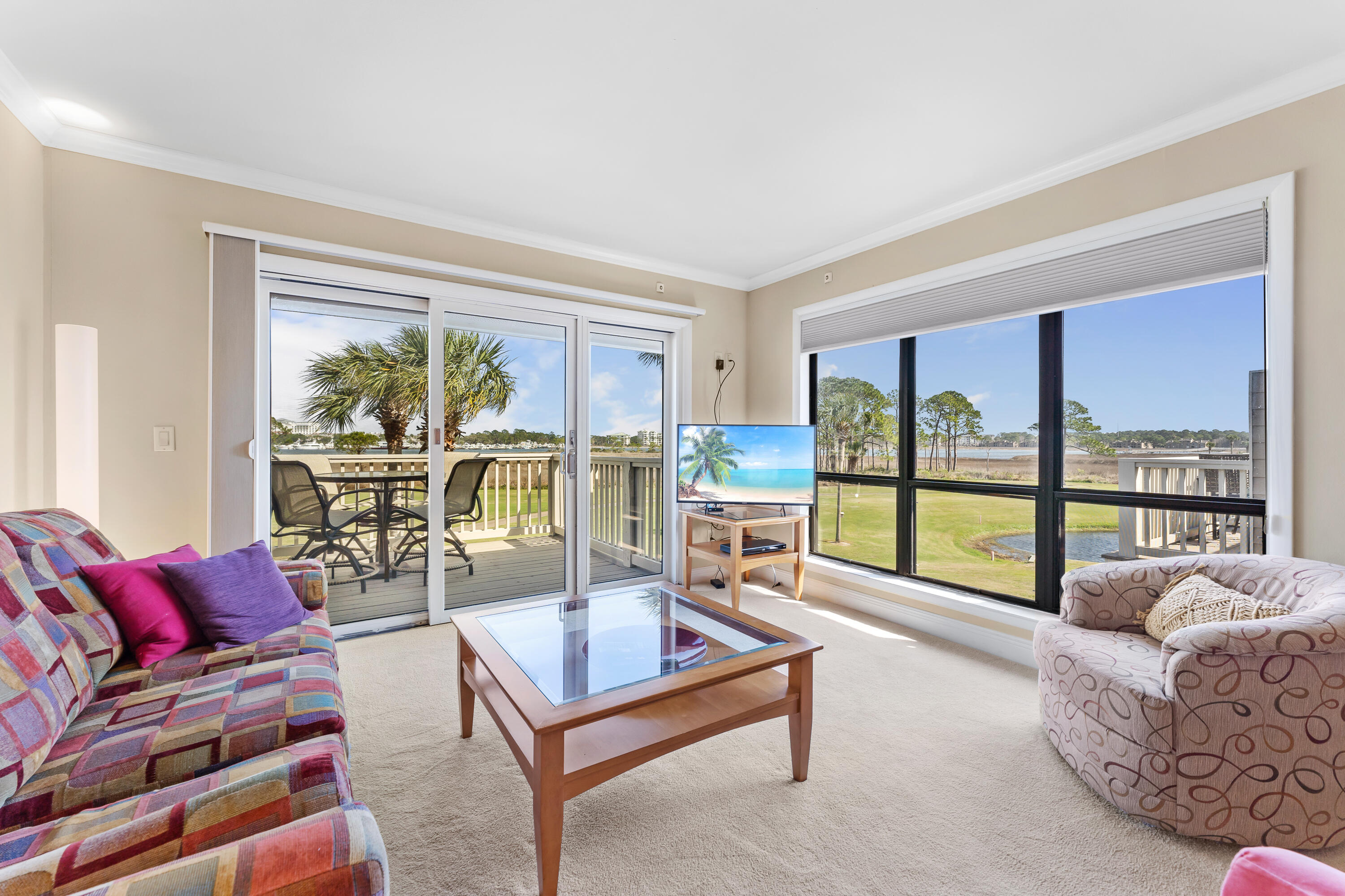 HARBOUR POINT CONDO - Residential
