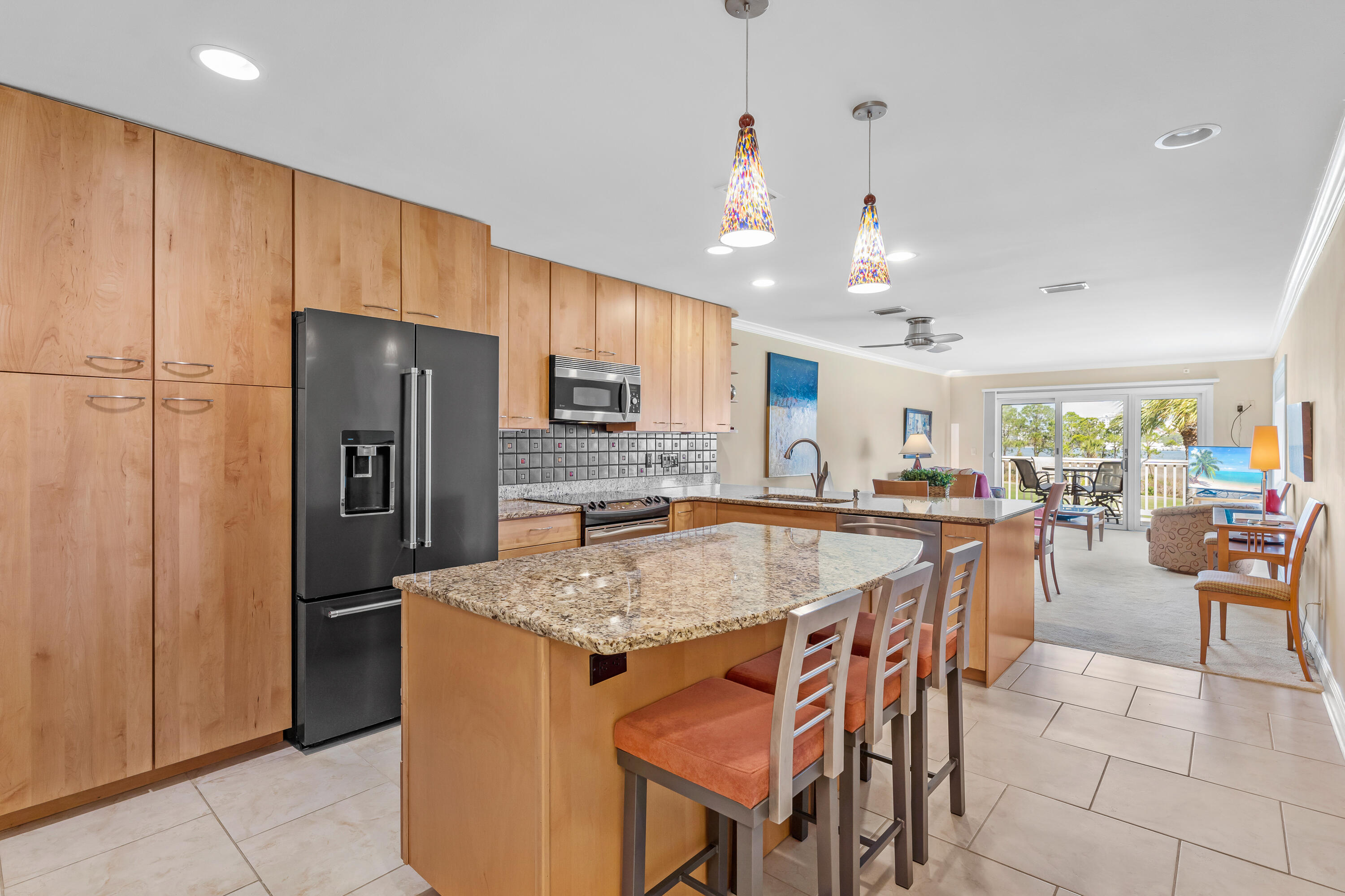 HARBOUR POINT CONDO - Residential