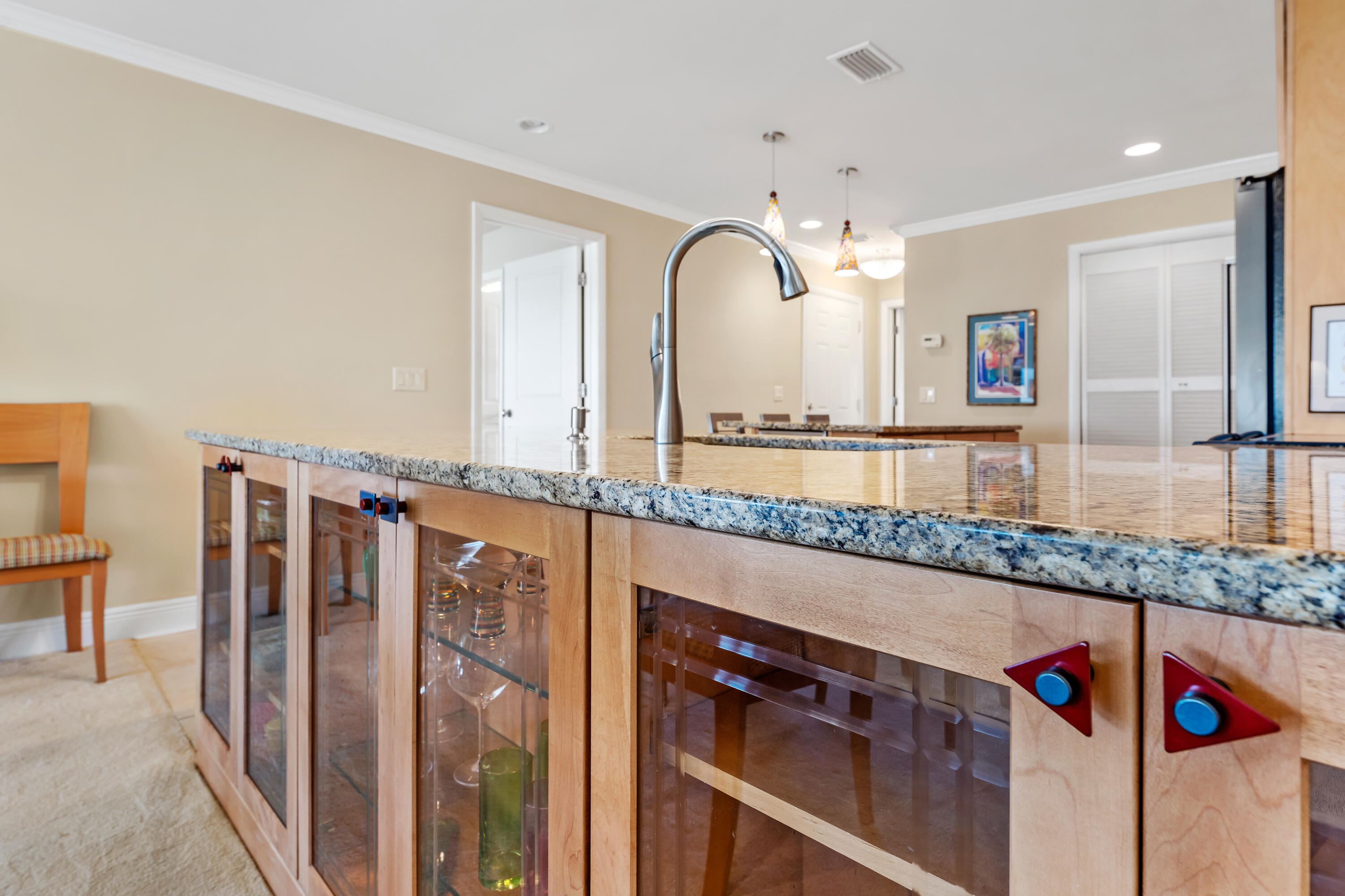 HARBOUR POINT CONDO - Residential