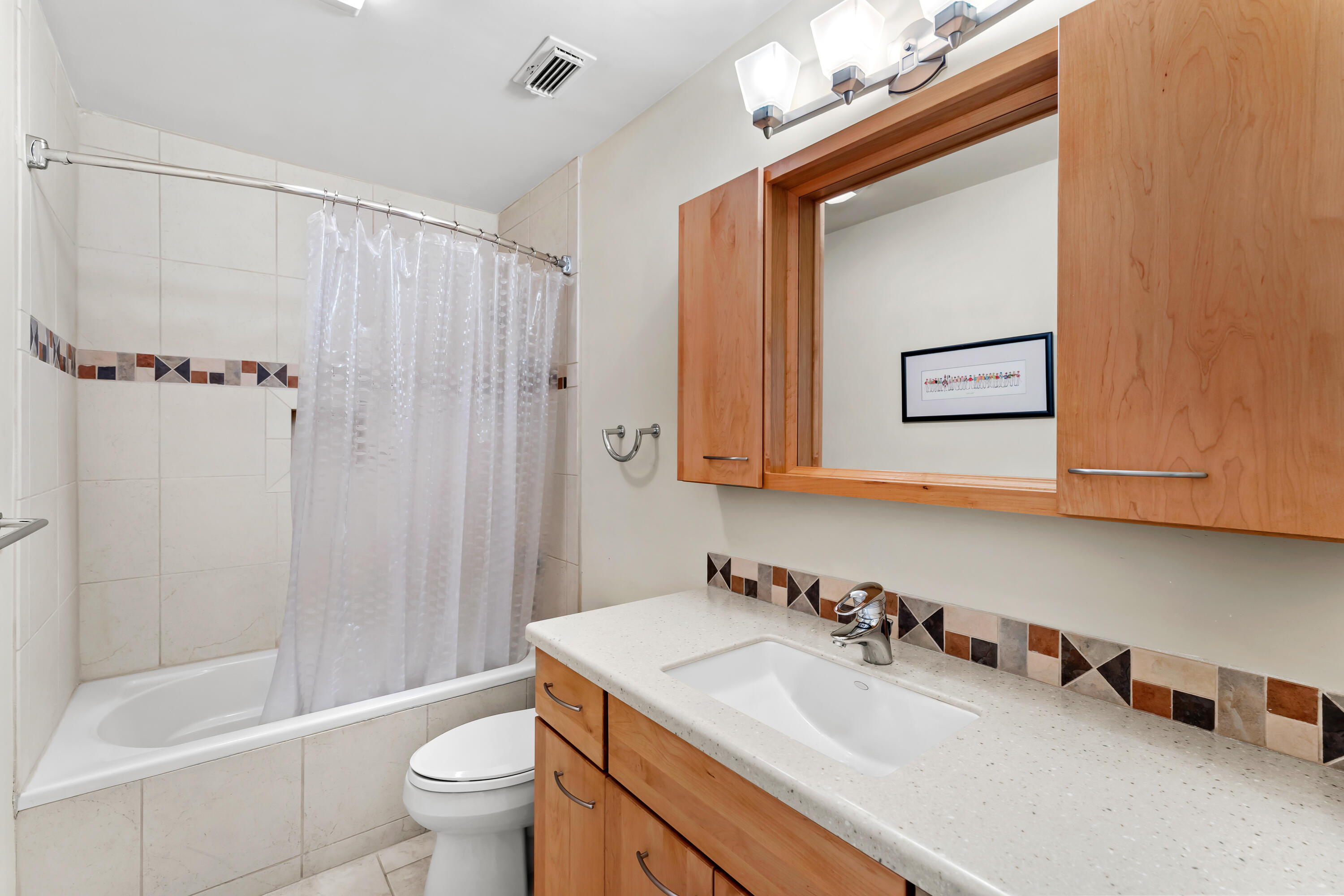 HARBOUR POINT CONDO - Residential