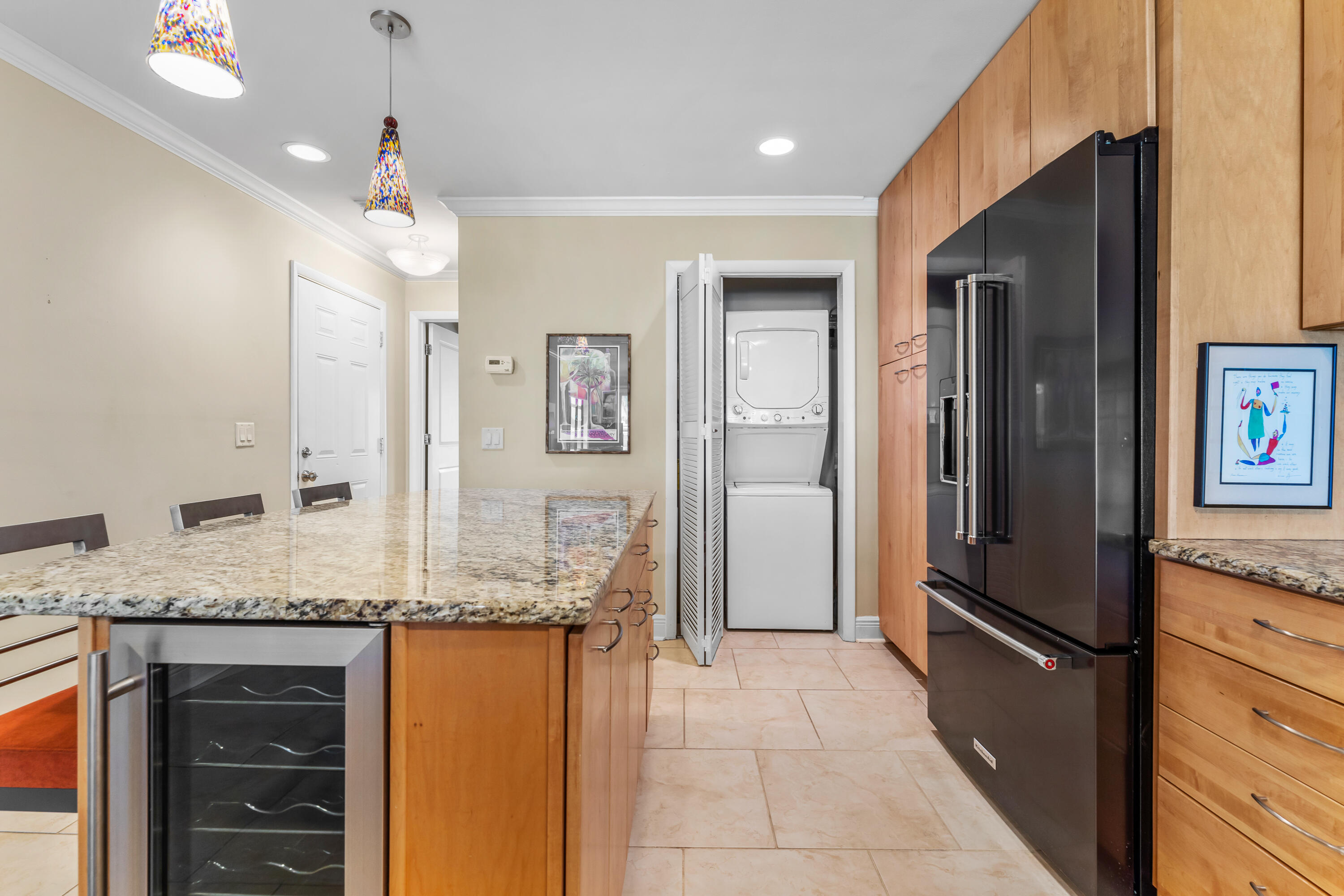 HARBOUR POINT CONDO - Residential