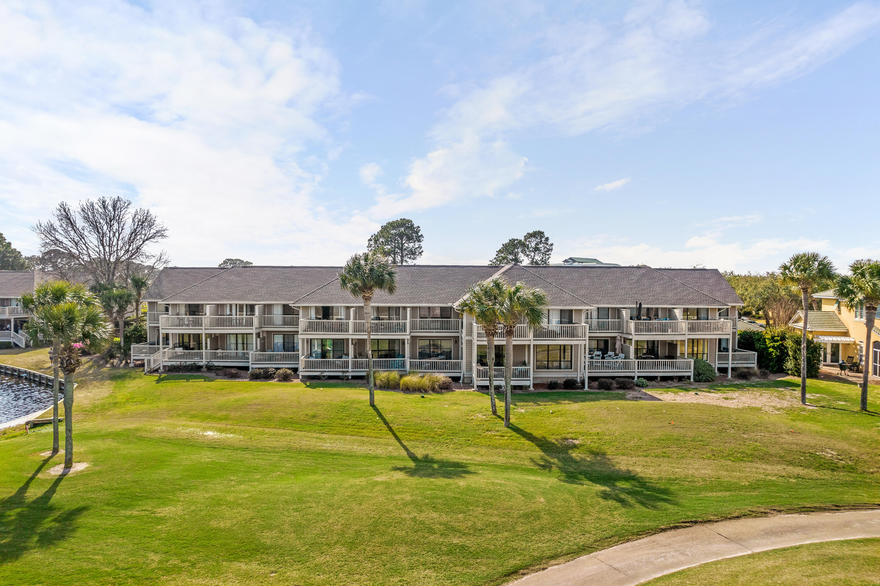 HARBOUR POINT CONDO - Residential