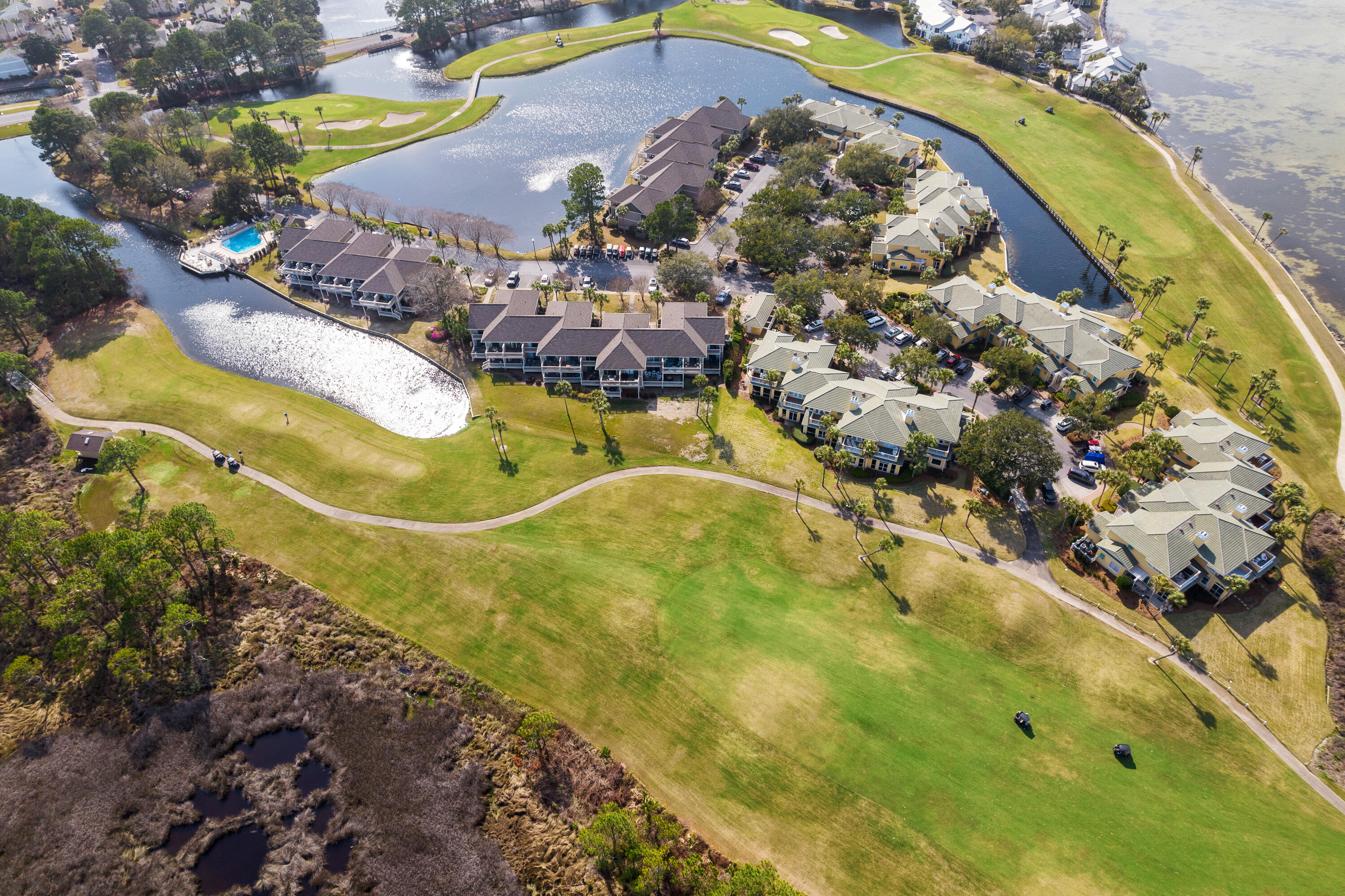 HARBOUR POINT CONDO - Residential