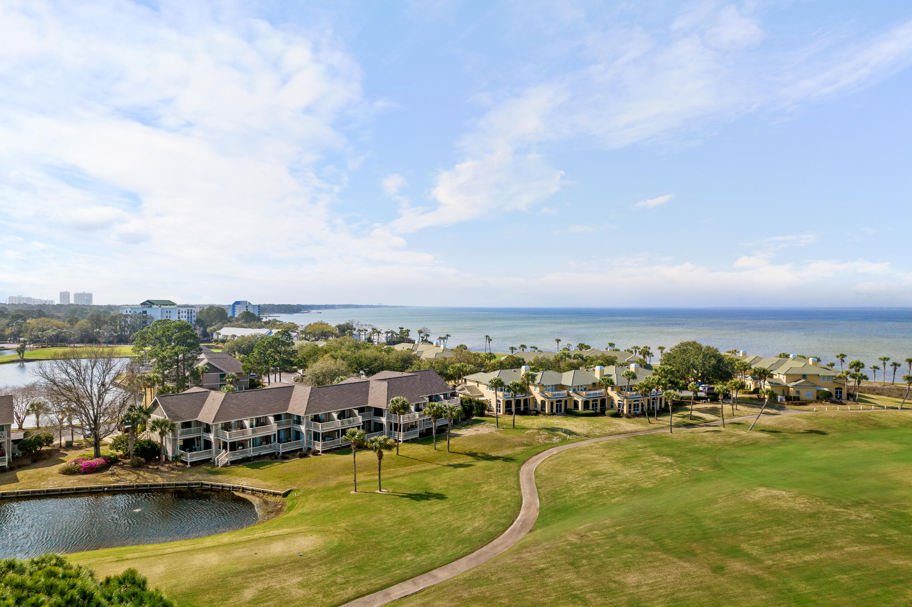 HARBOUR POINT CONDO - Residential