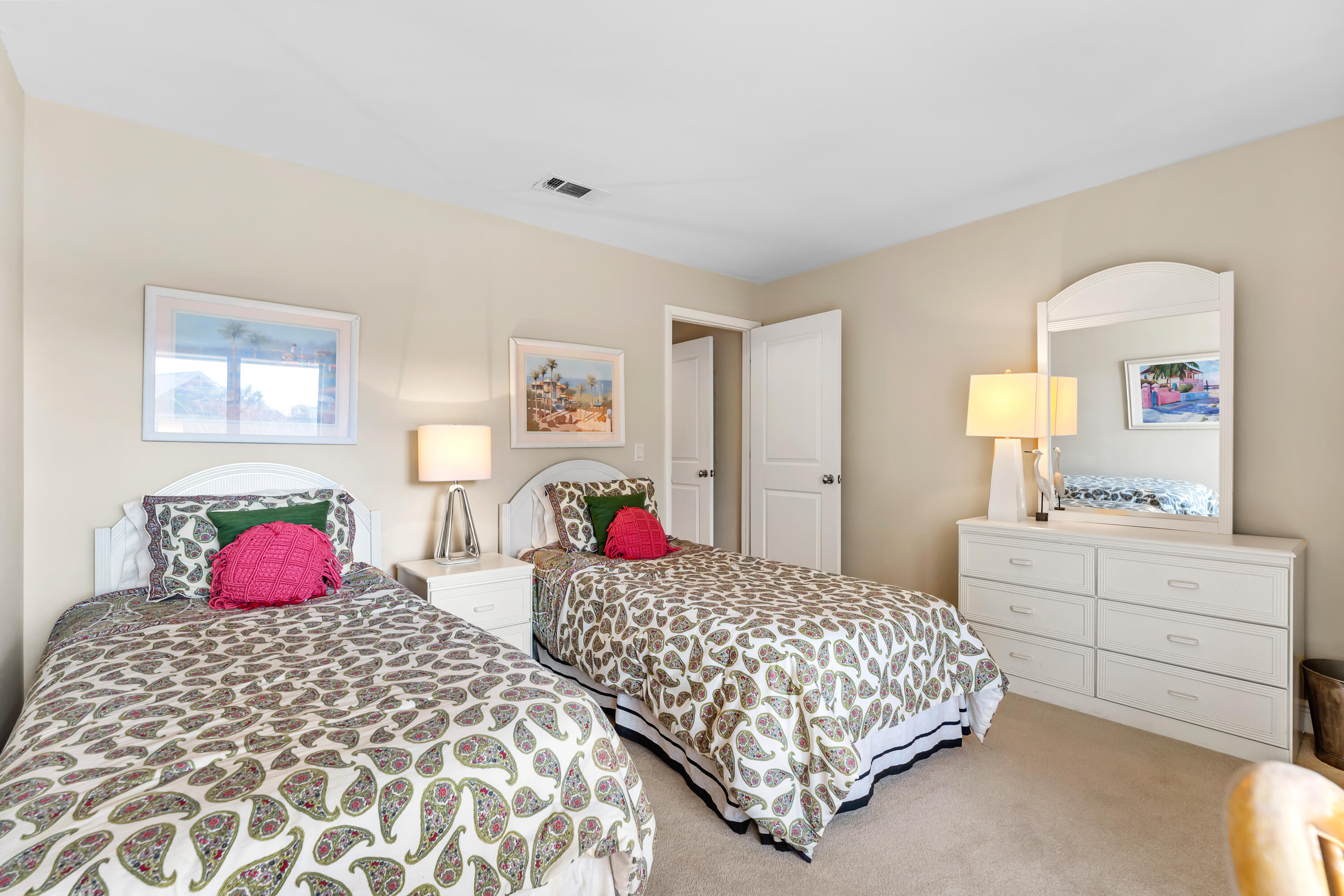 HARBOUR POINT CONDO - Residential